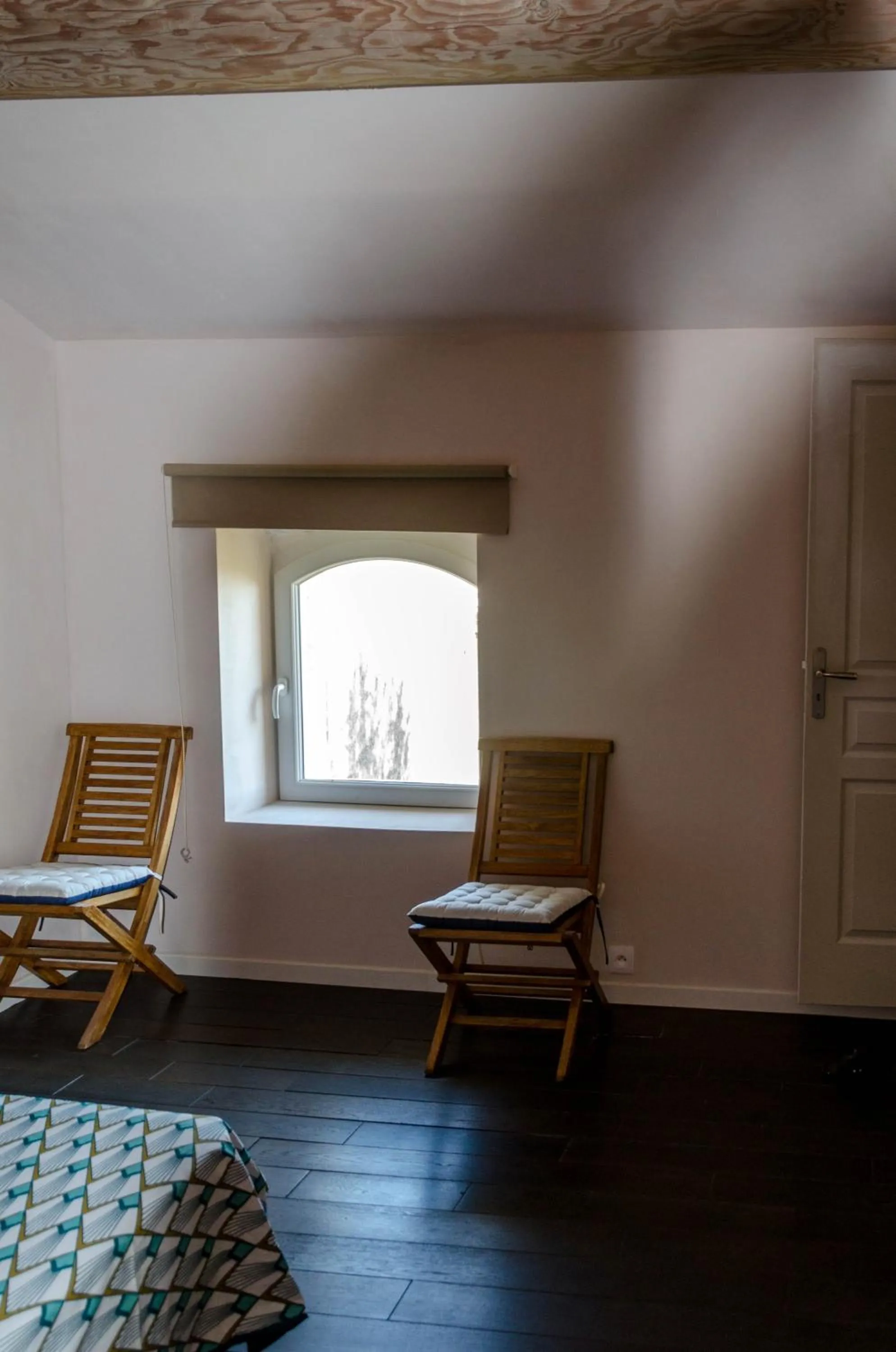 Photo of the whole room in Les Tournesols