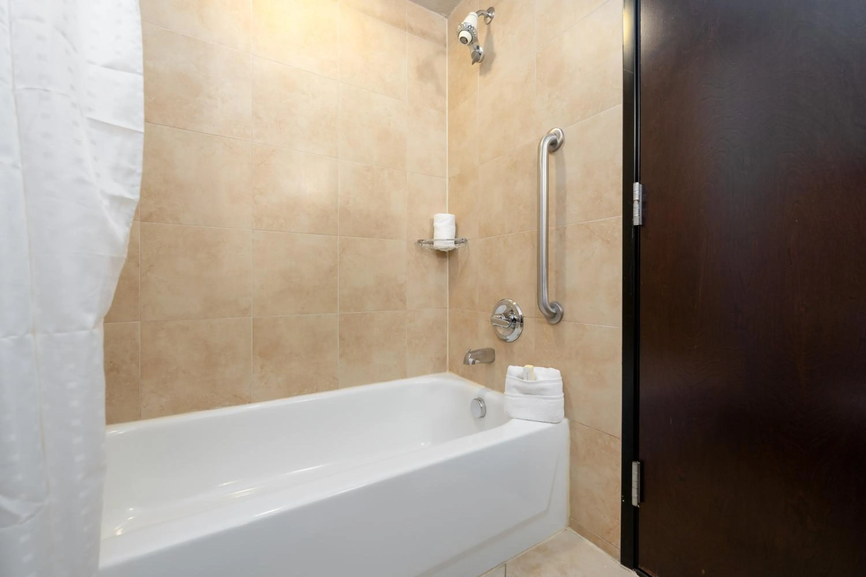 Bathroom in Holiday Inn Temple - Belton by IHG