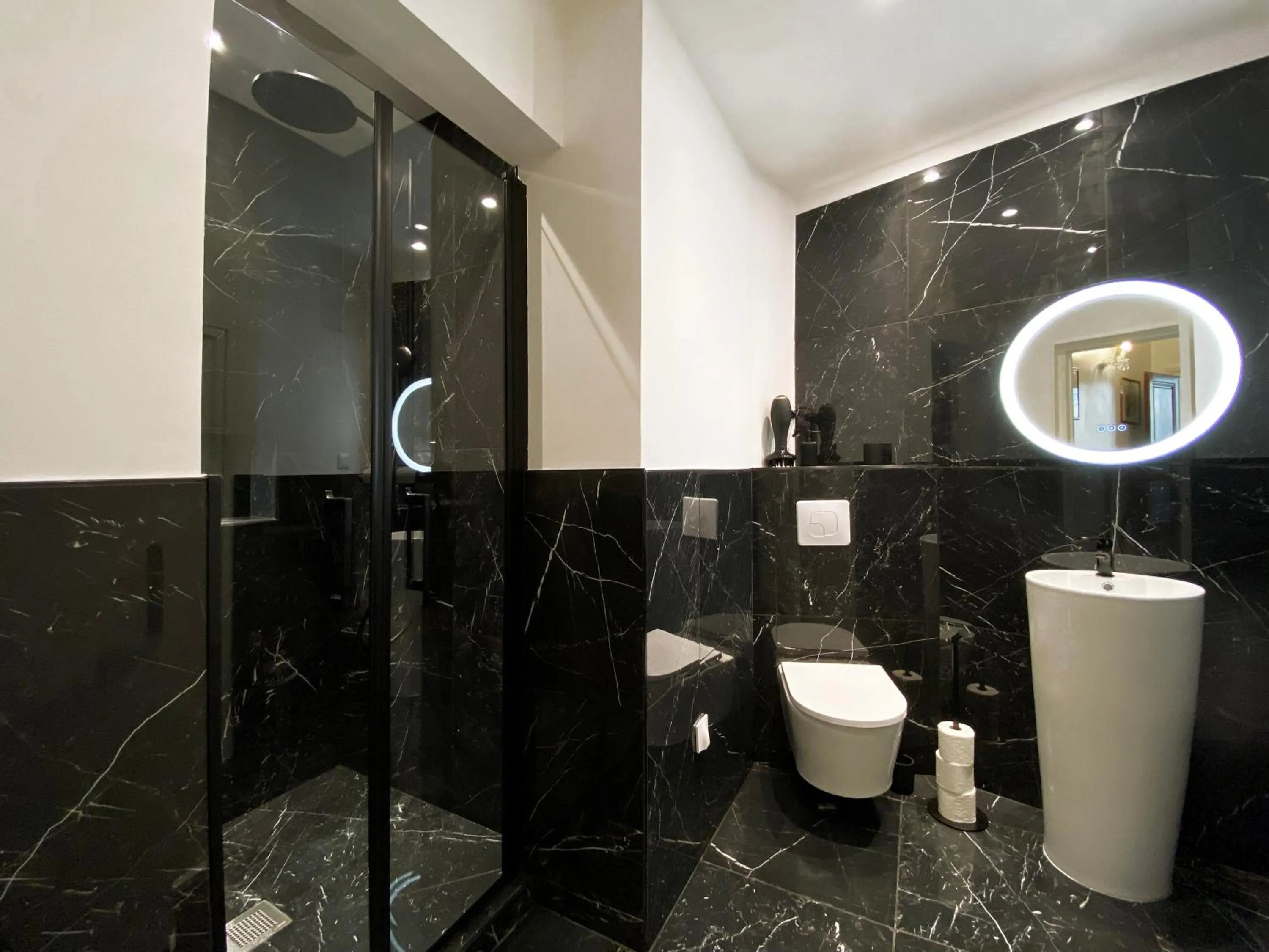 Mithouard Apartments