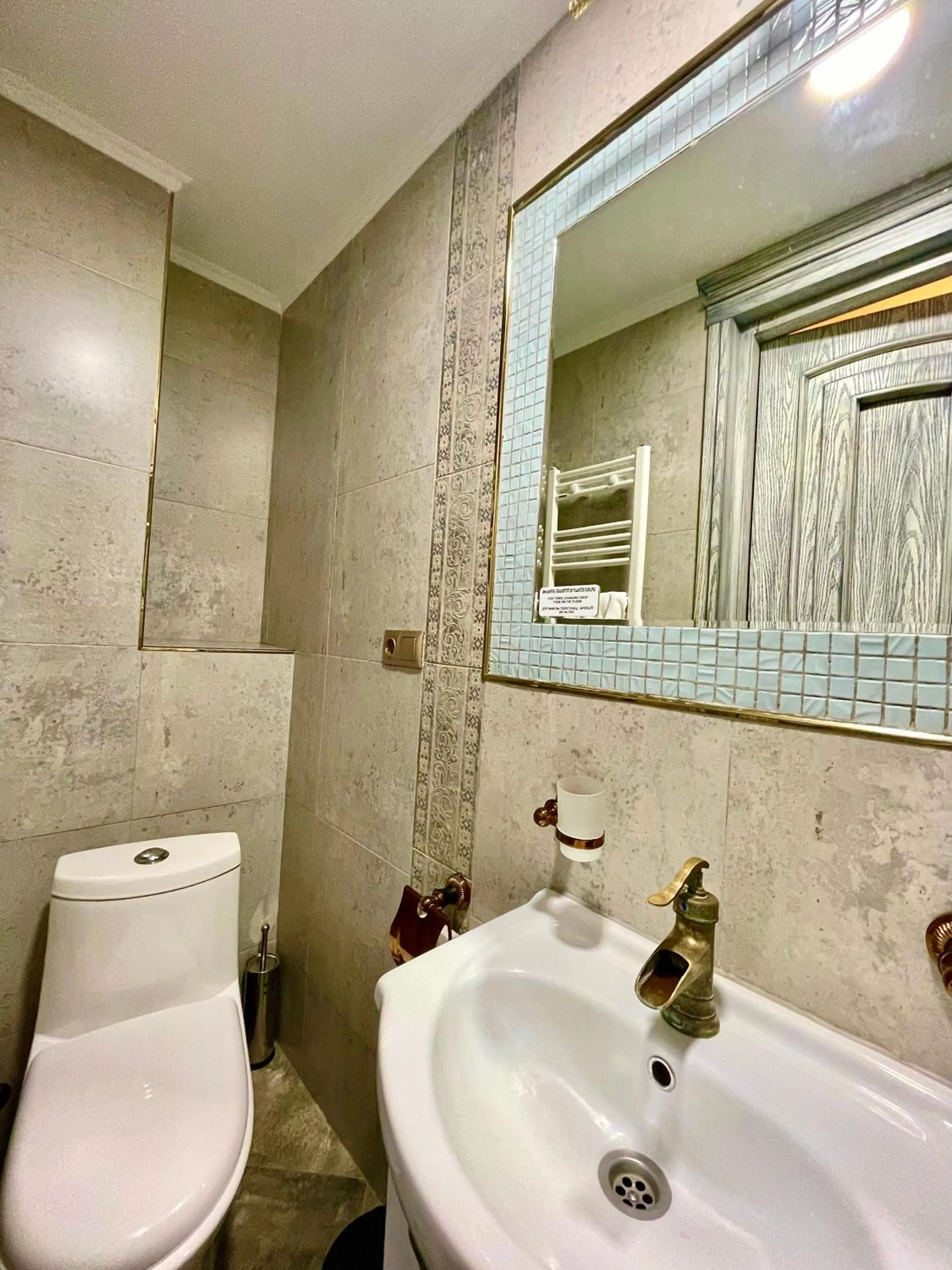 Bathroom in Silver 34 Boutique