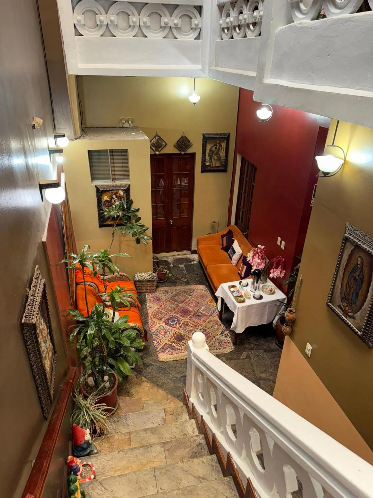 Seating area in La Casona de Palacio Viejo