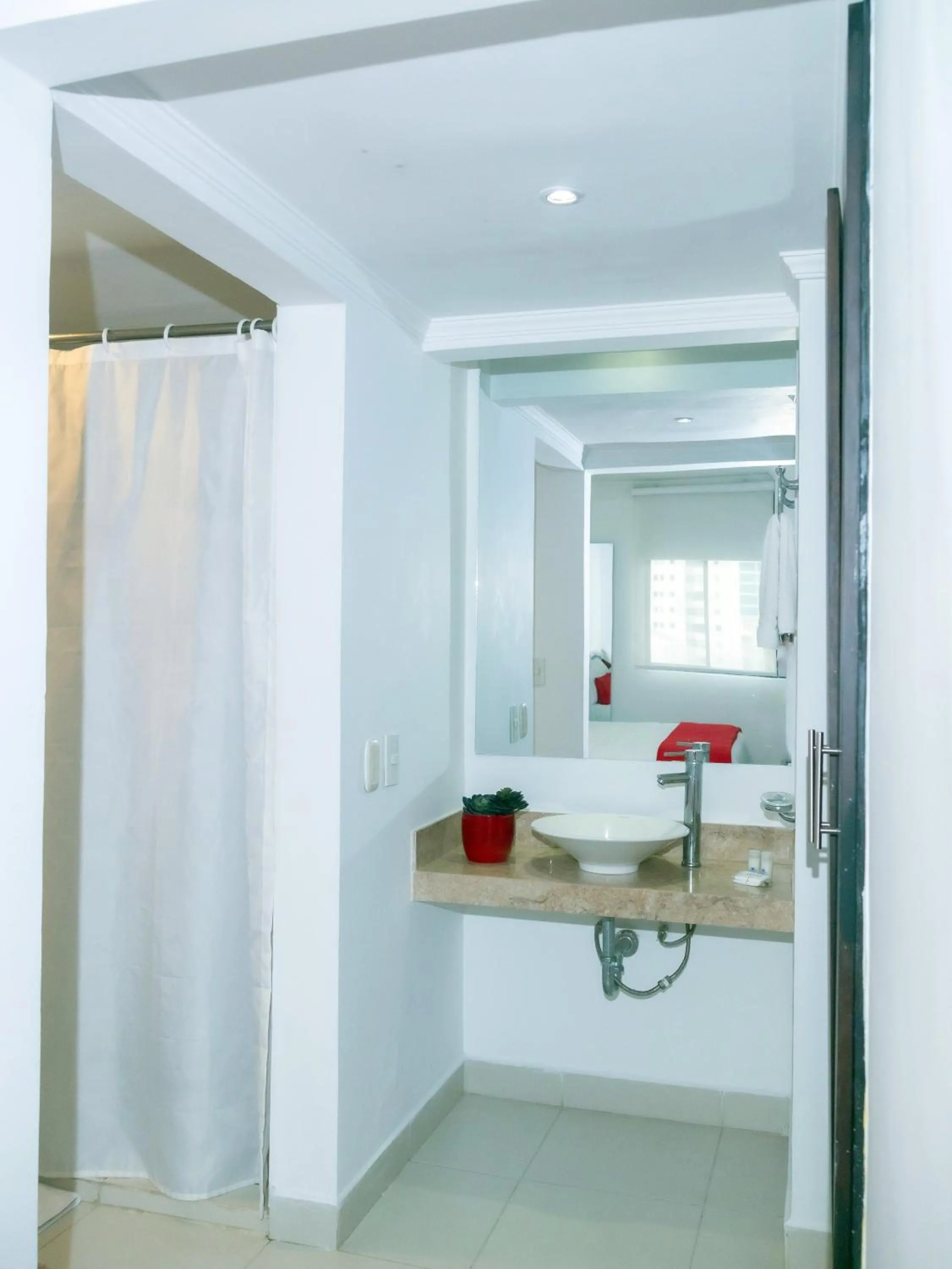 Bathroom in Zalmedina Hotel