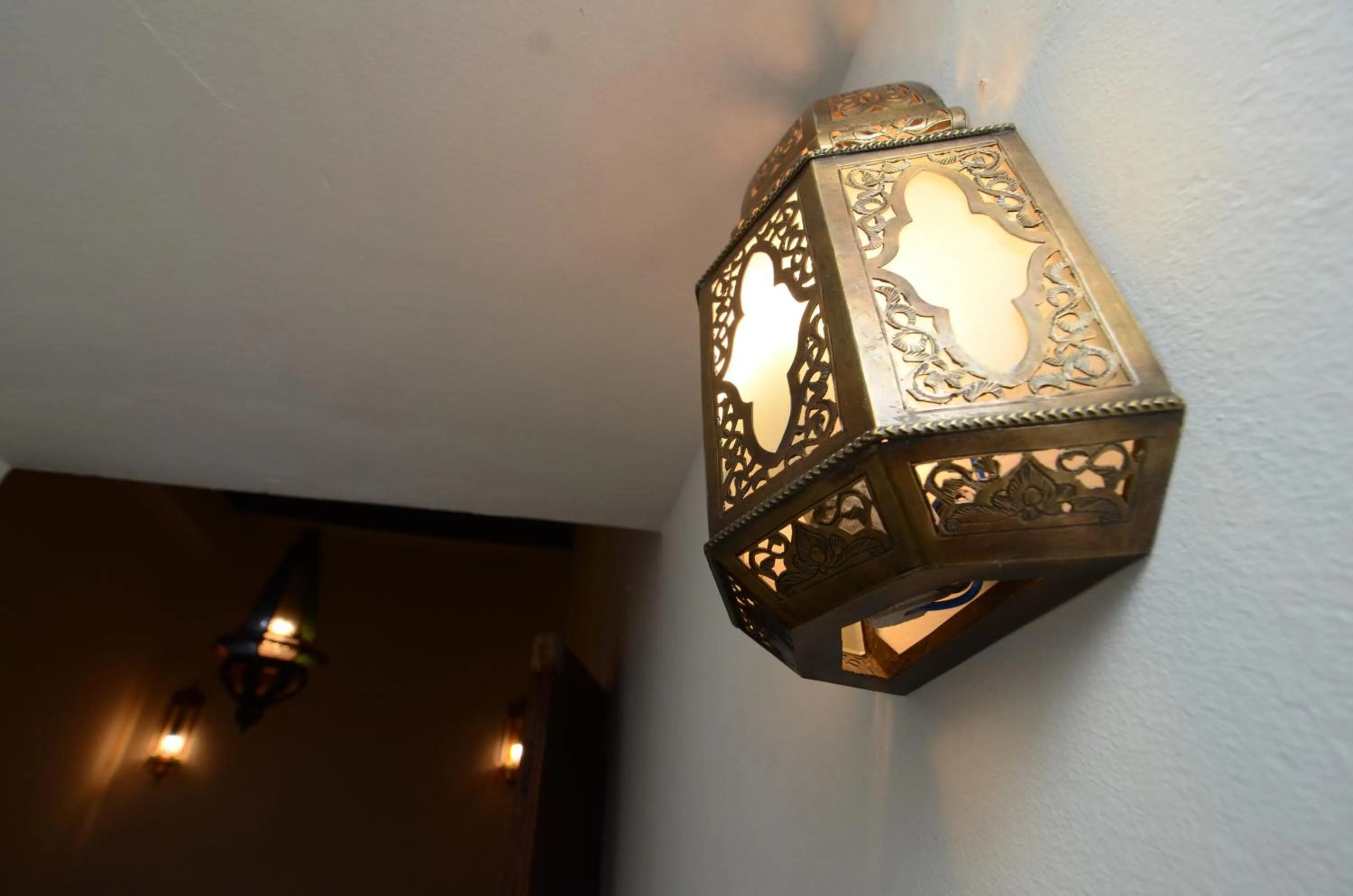 Decorative detail in Le Cèdre D'argent