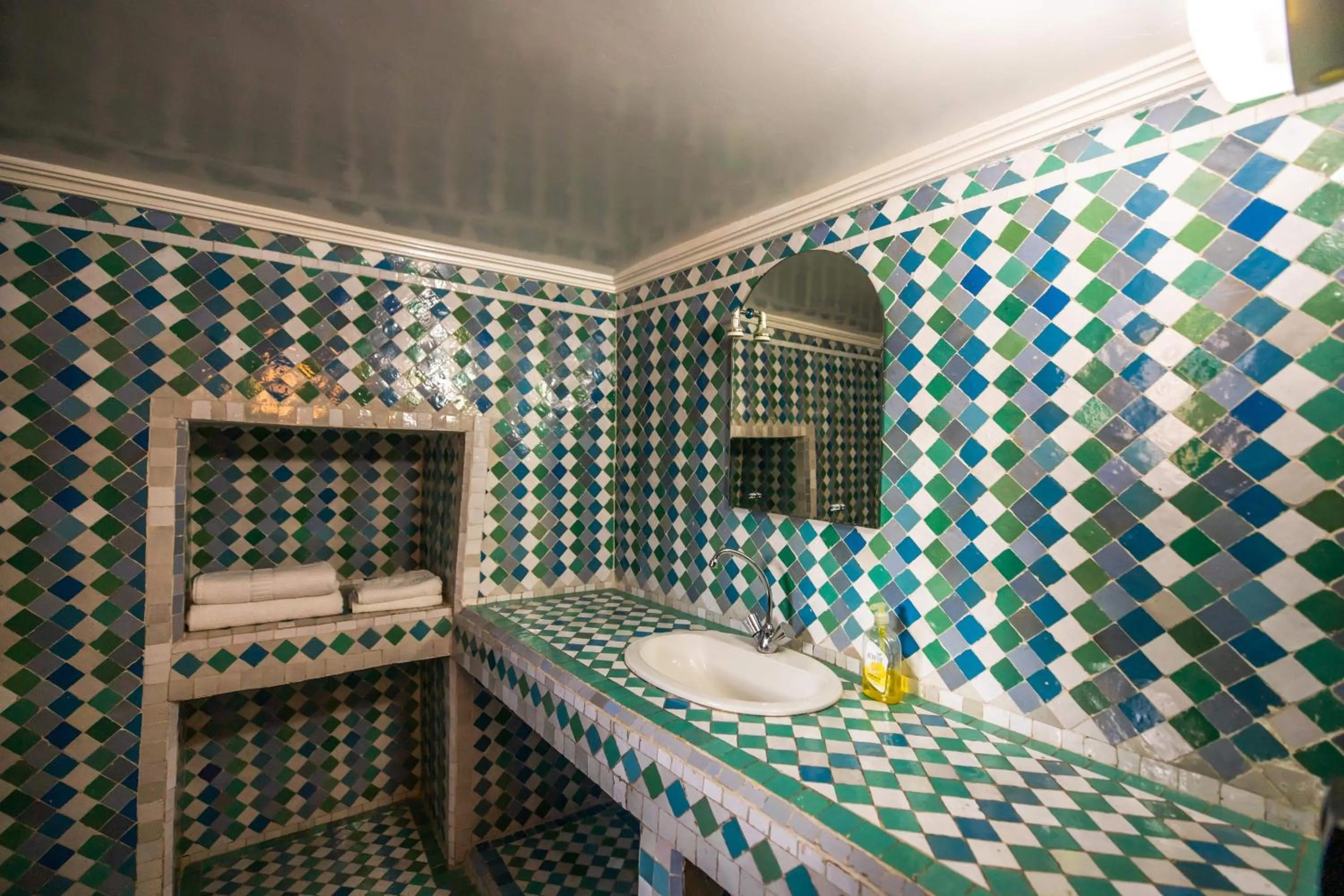 Bathroom in Le Cèdre D'argent