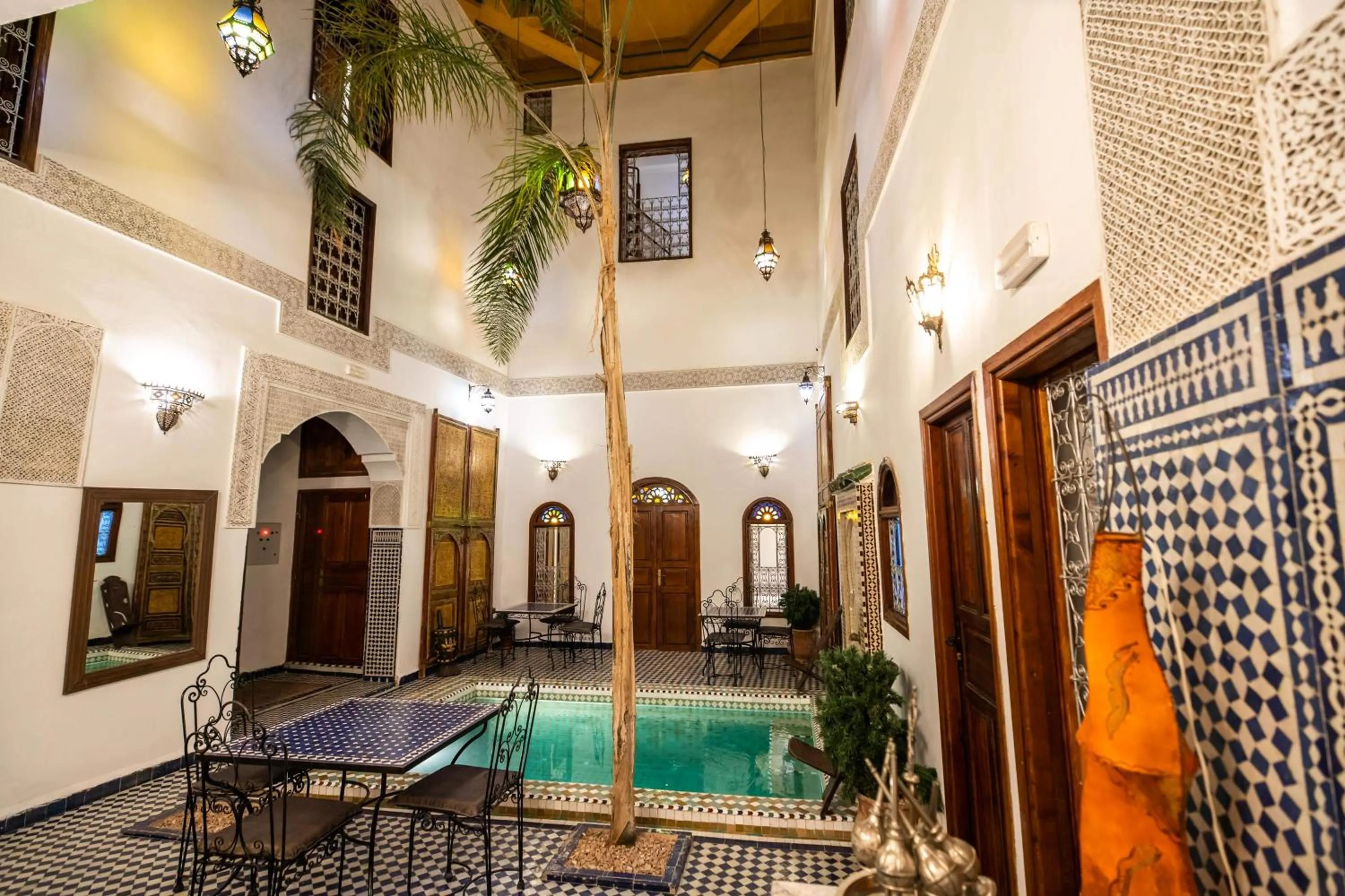 Pool view in Le Cèdre D'argent