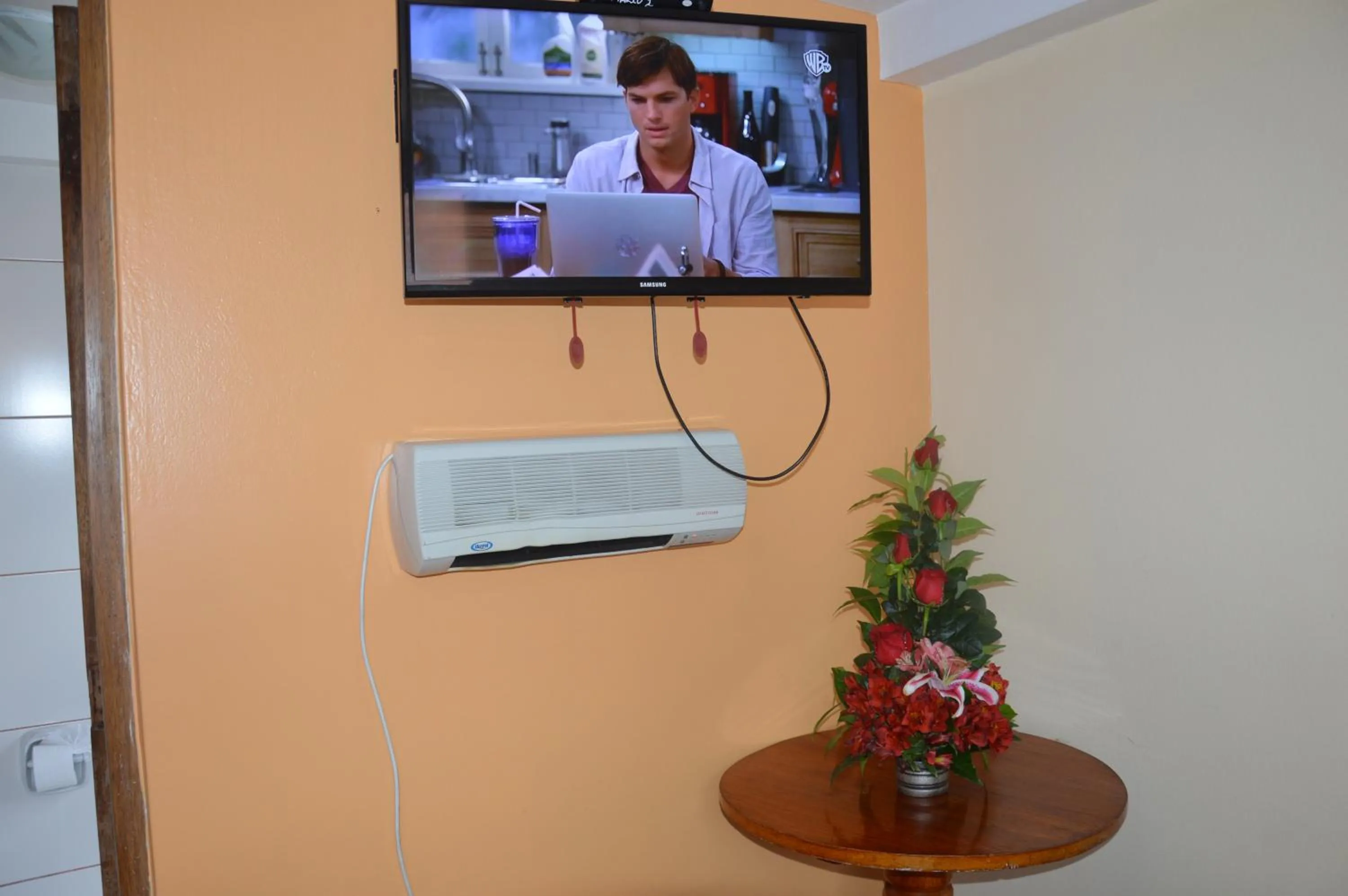 TV and multimedia in Hostal Wasichay