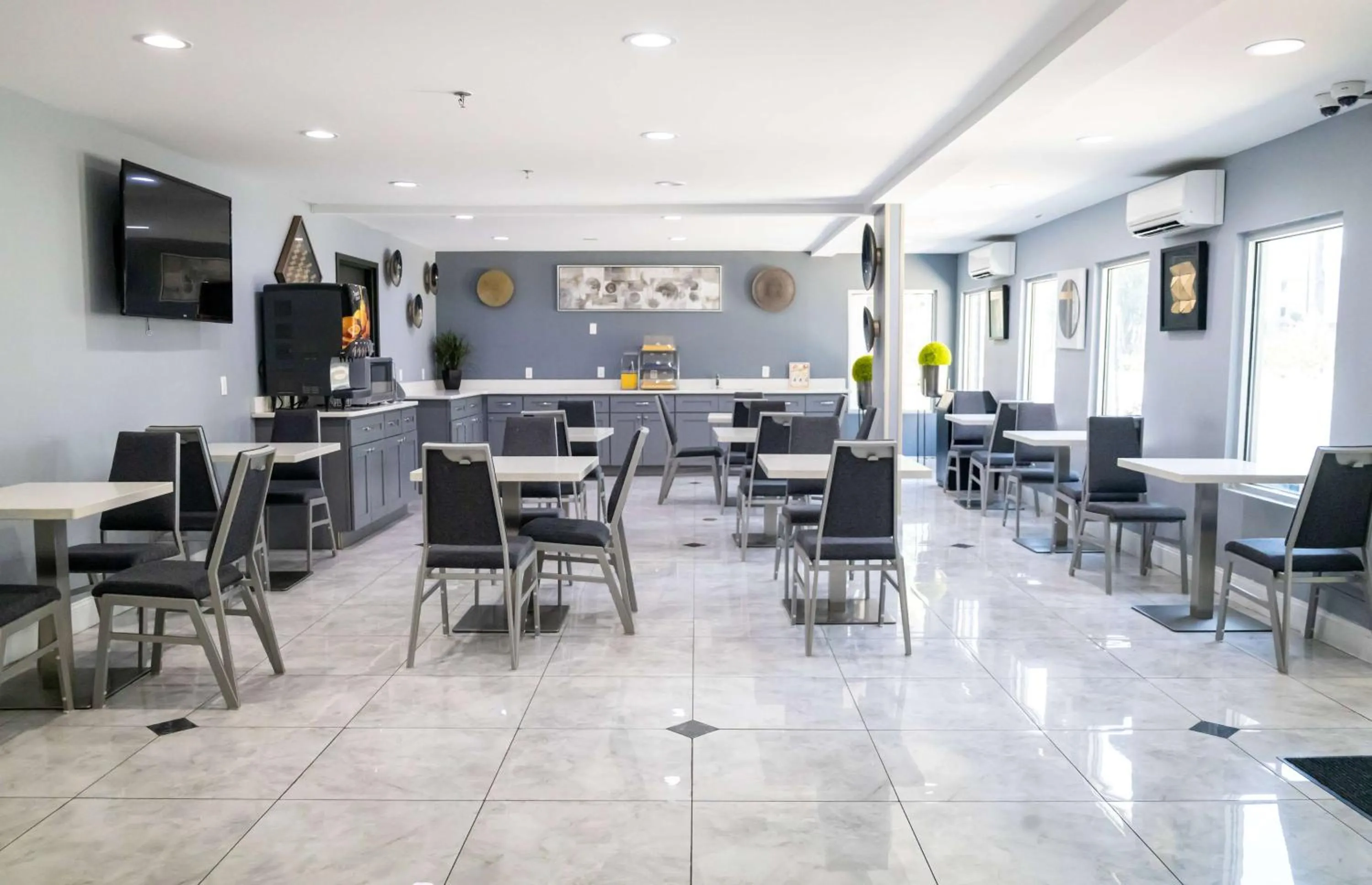 Breakfast in Baymont by Wyndham College Park Atlanta Airport South