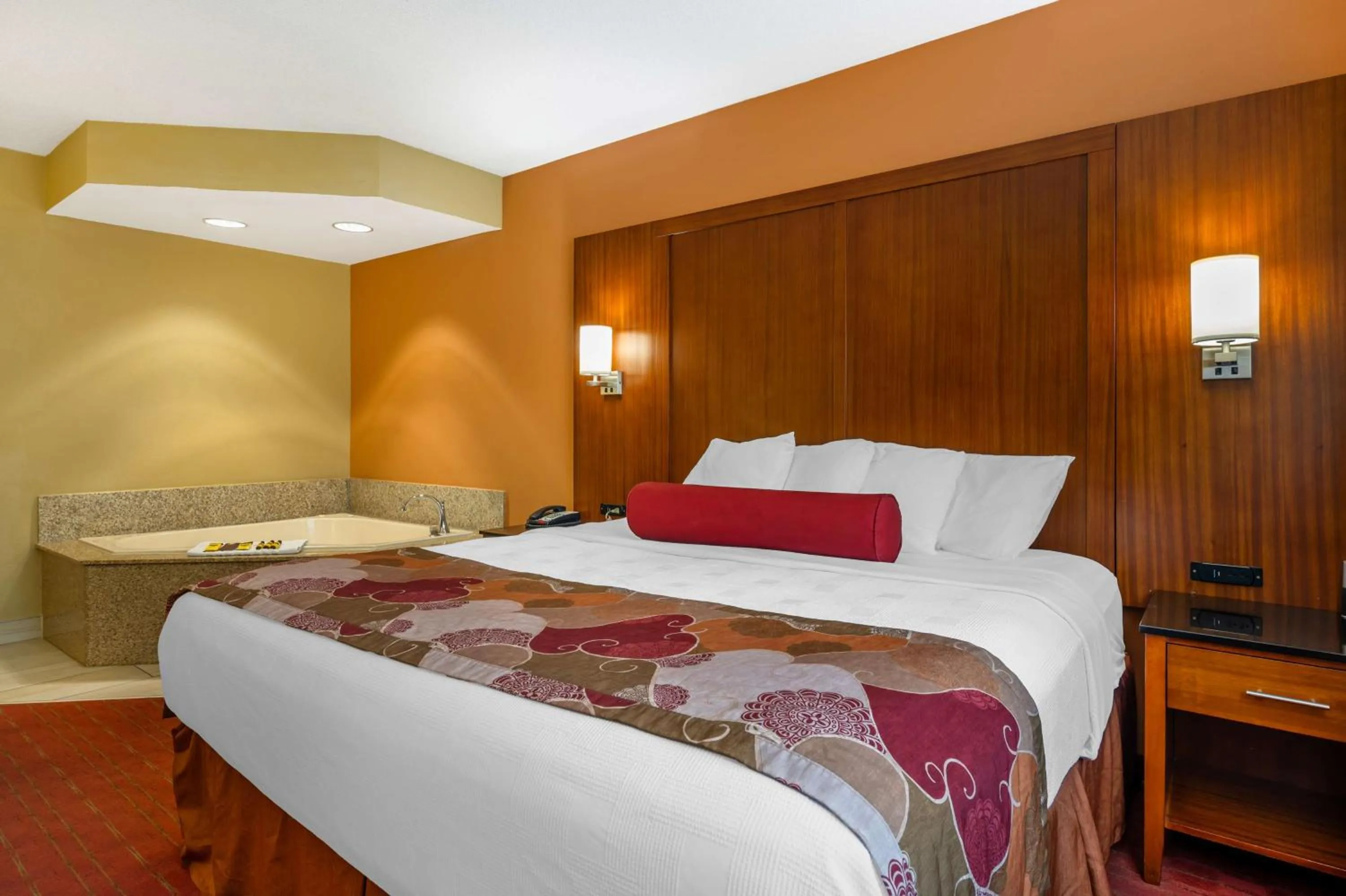 Photo of the whole room, Bed in Best Western Plus Georgetown Corporate Center Hotel