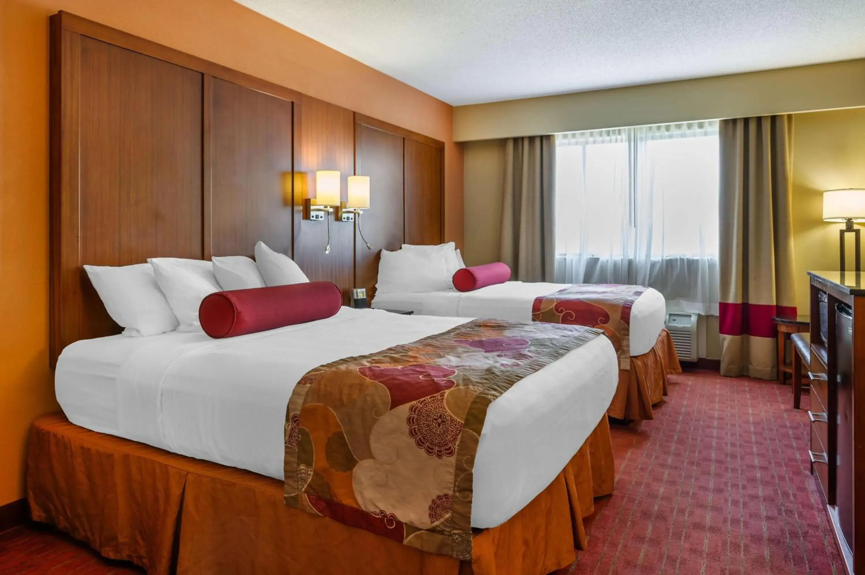 Queen Room with Two Queen Beds and Kitchenette - Non-Smoking in Best Western Plus Georgetown Corporate Center Hotel Queen Room with Two Queen Beds and Kitchenette - Non-Smoking in Best Western Plus Georgetown Corporate Center Hotel