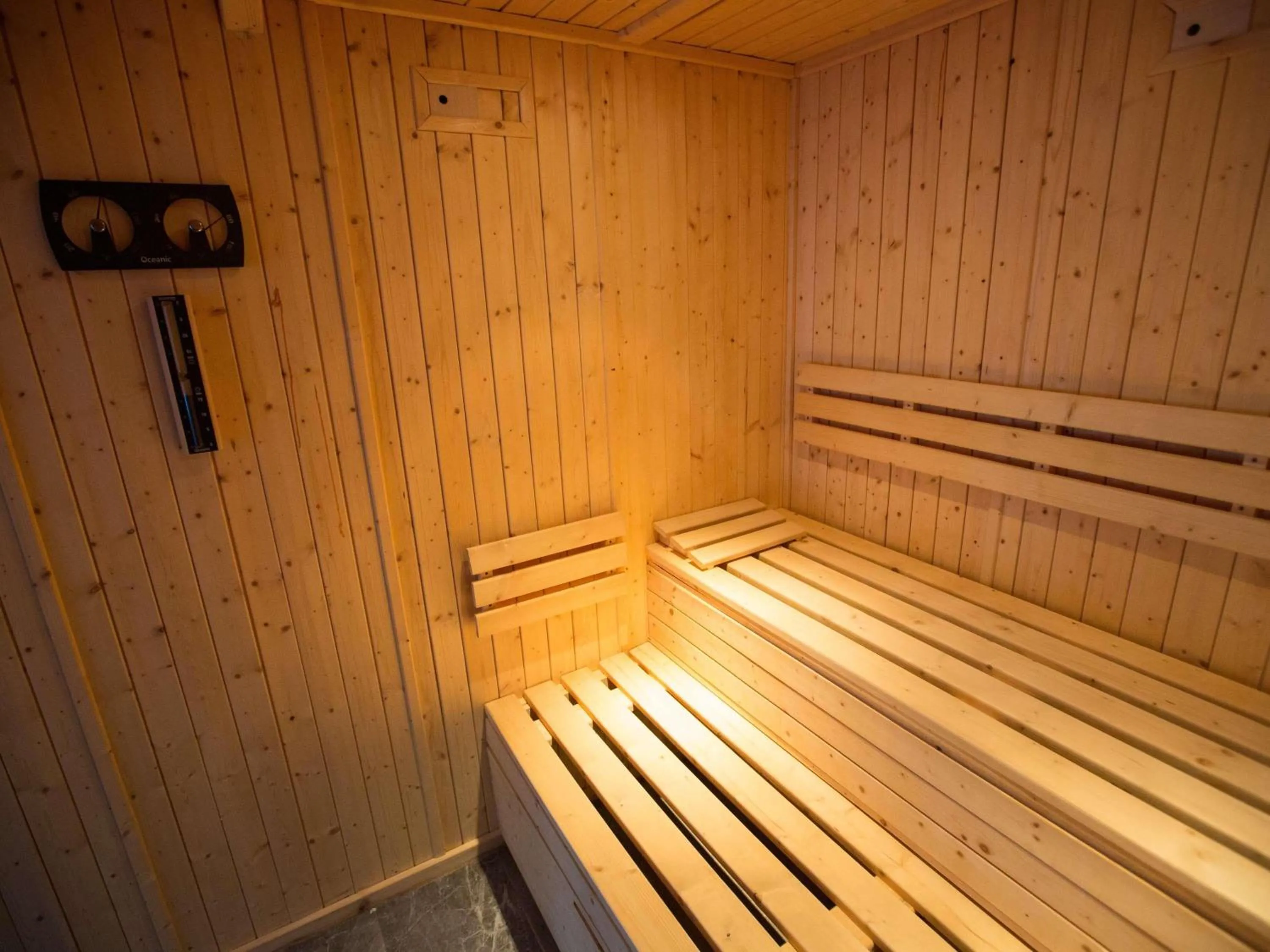 Pool view in Novotel Edinburgh Park