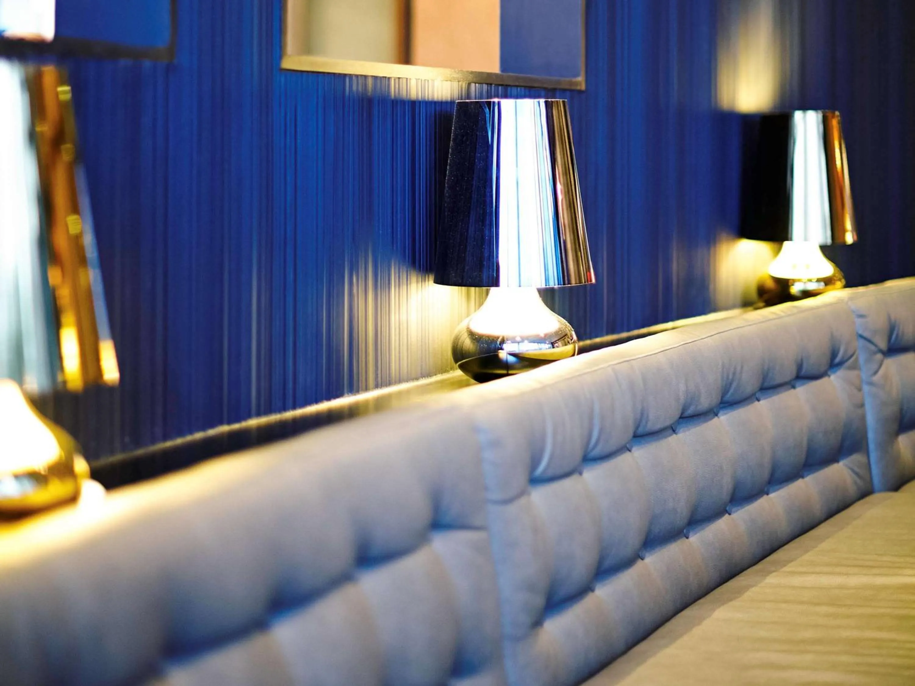 Lounge or bar in Novotel Edinburgh Park