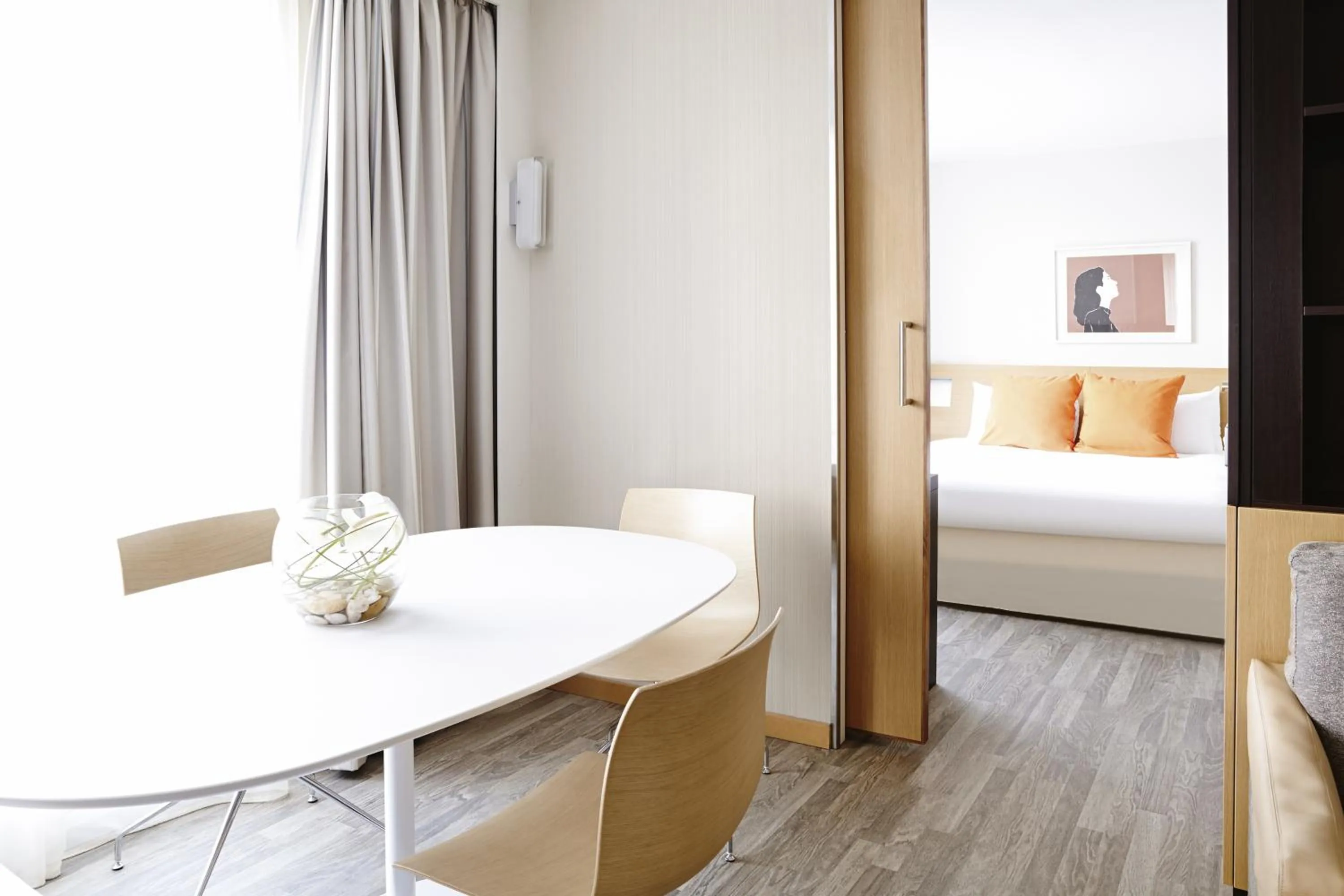 Bedroom, Bed in Novotel Edinburgh Park