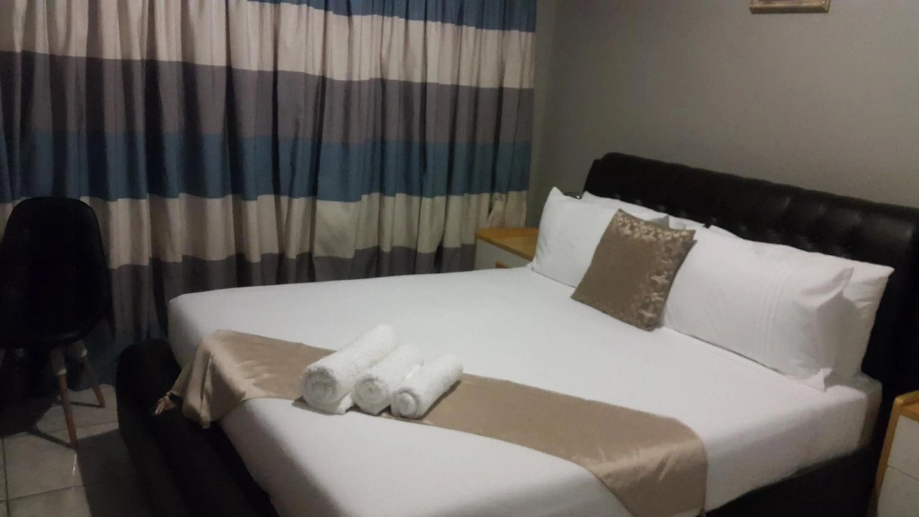 Breakfast, Bed in TINTECH BED & BREAKFAST