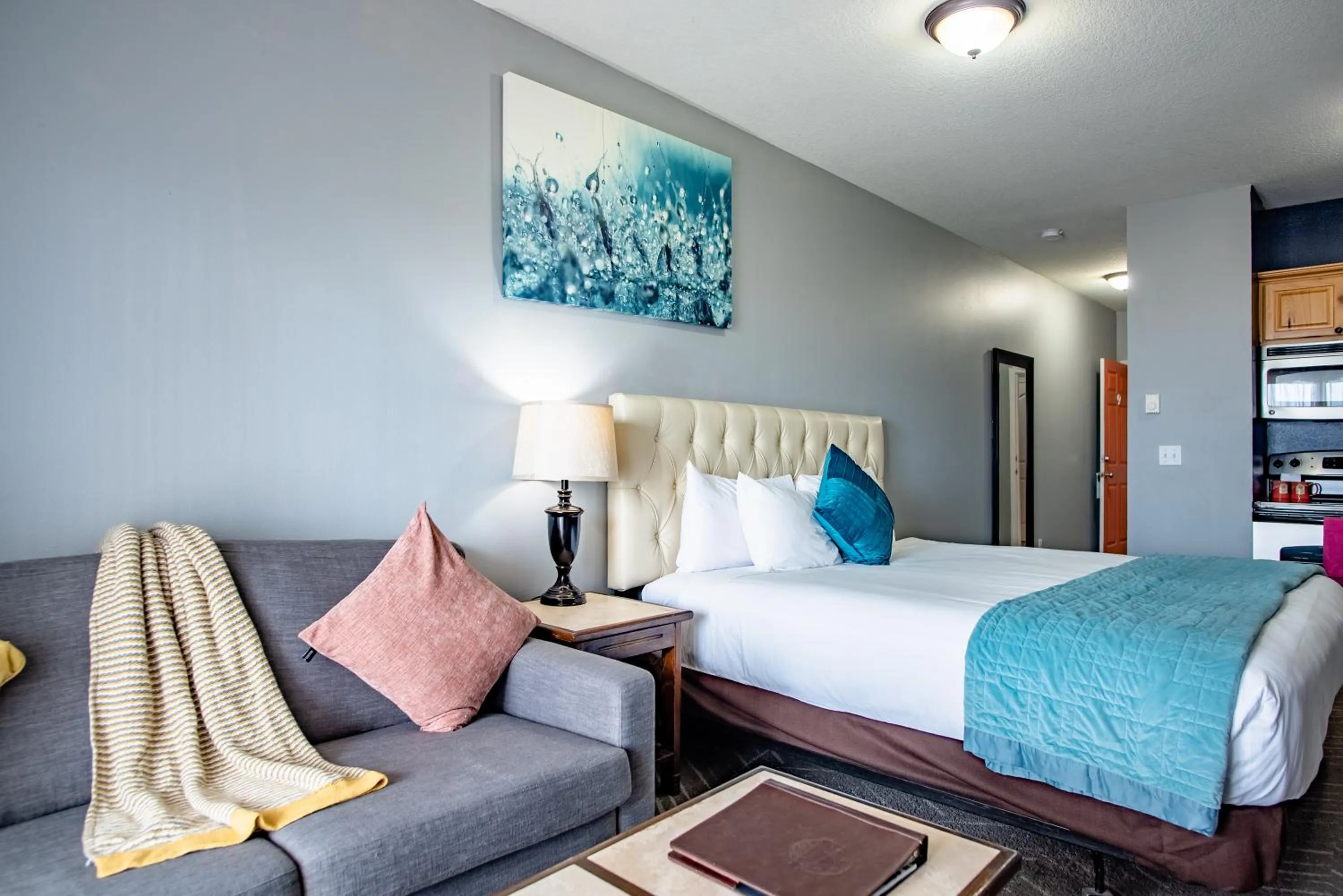 Bed in Inn at the Prom Oceanfront