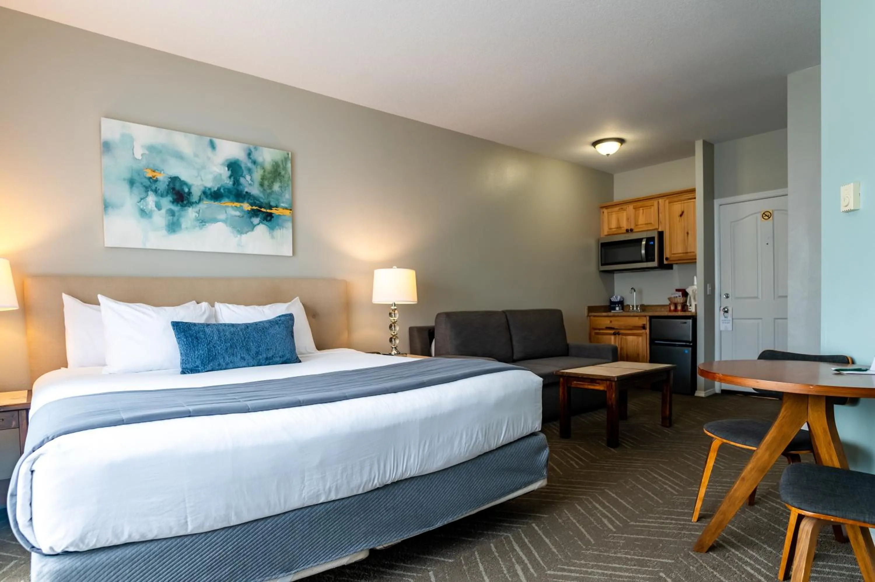 Bed in Inn at the Prom Oceanfront