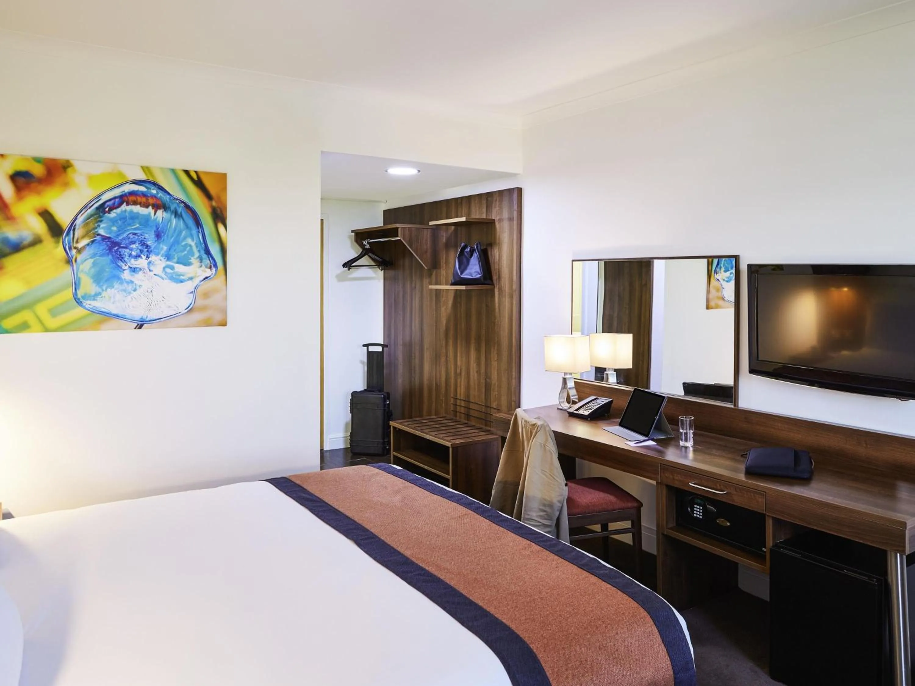 Bedroom, Bed in Mercure St Helens