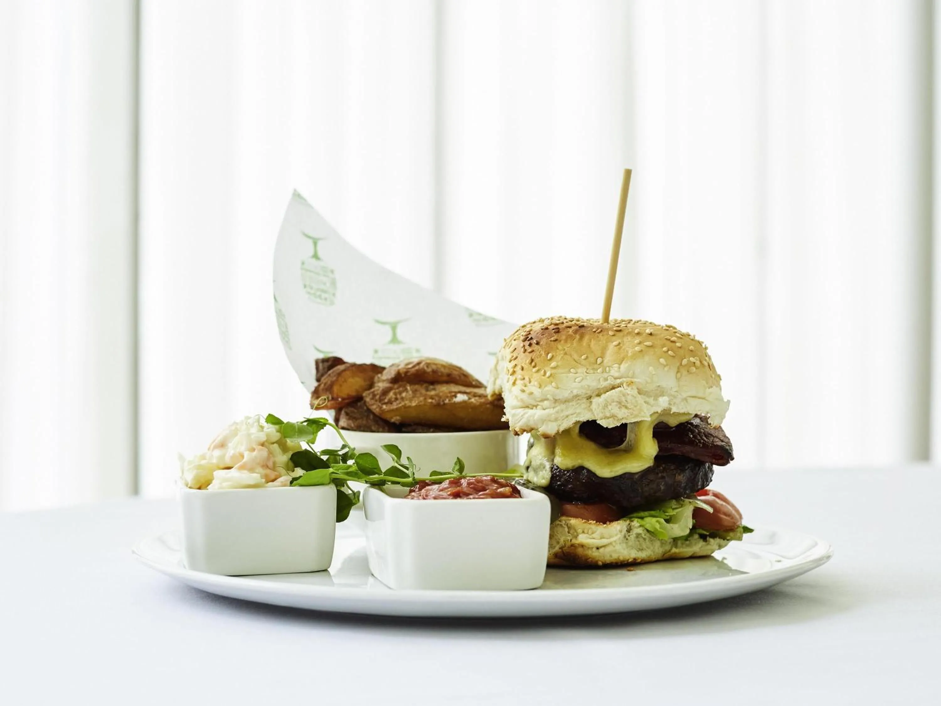 Lounge or bar in Mercure St Helens