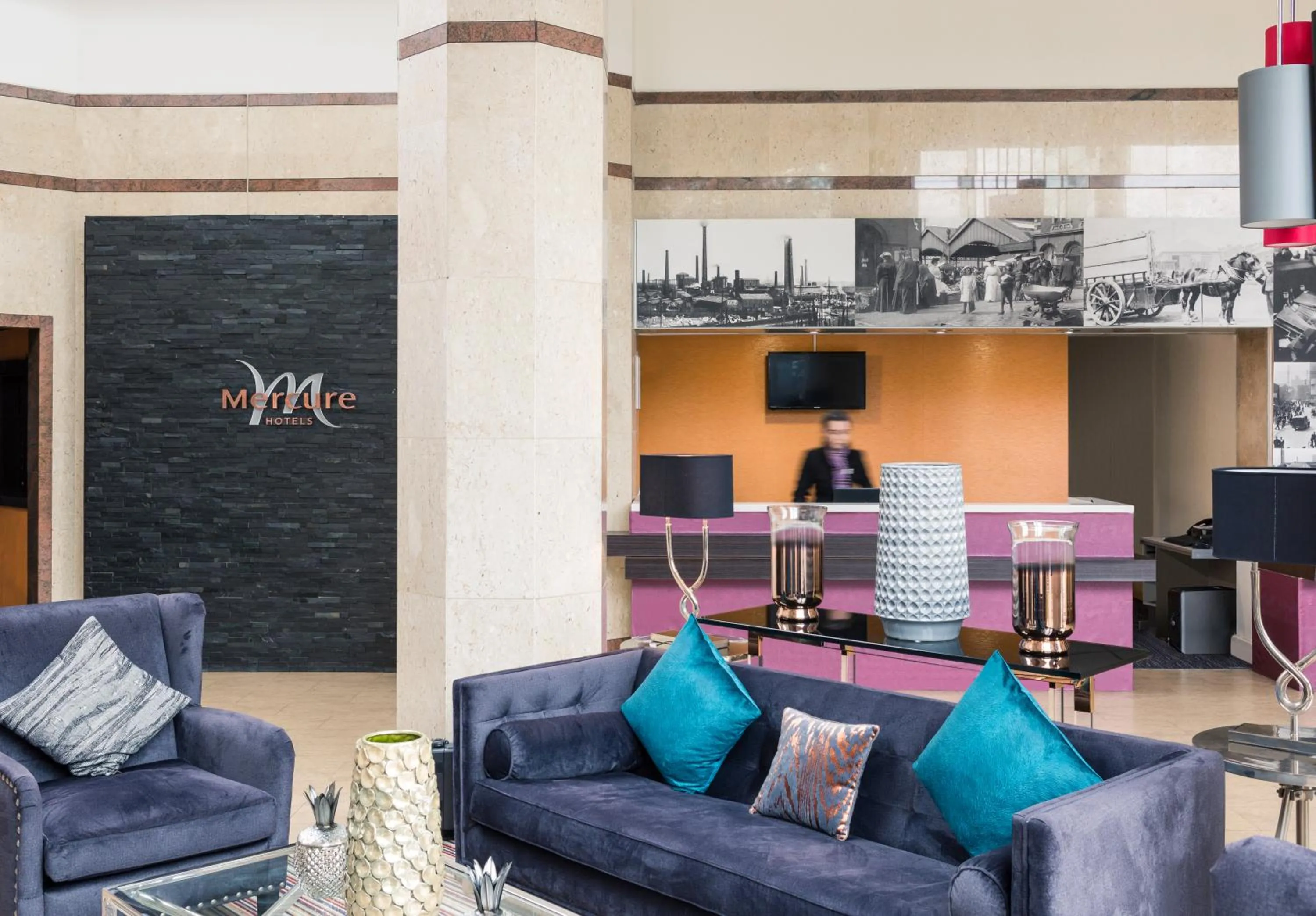 Lobby or reception in Mercure St Helens