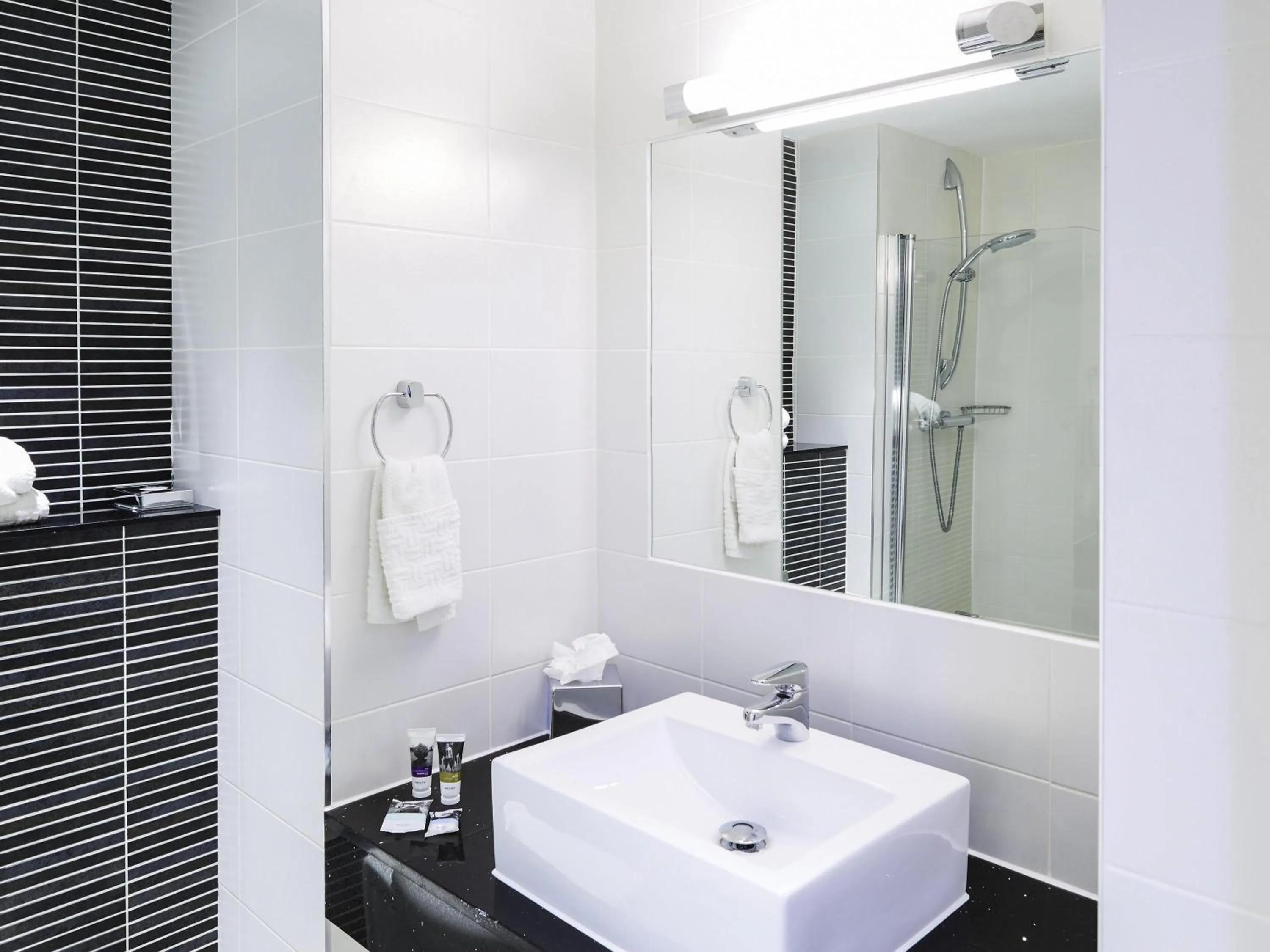 Bedroom in Mercure St Helens