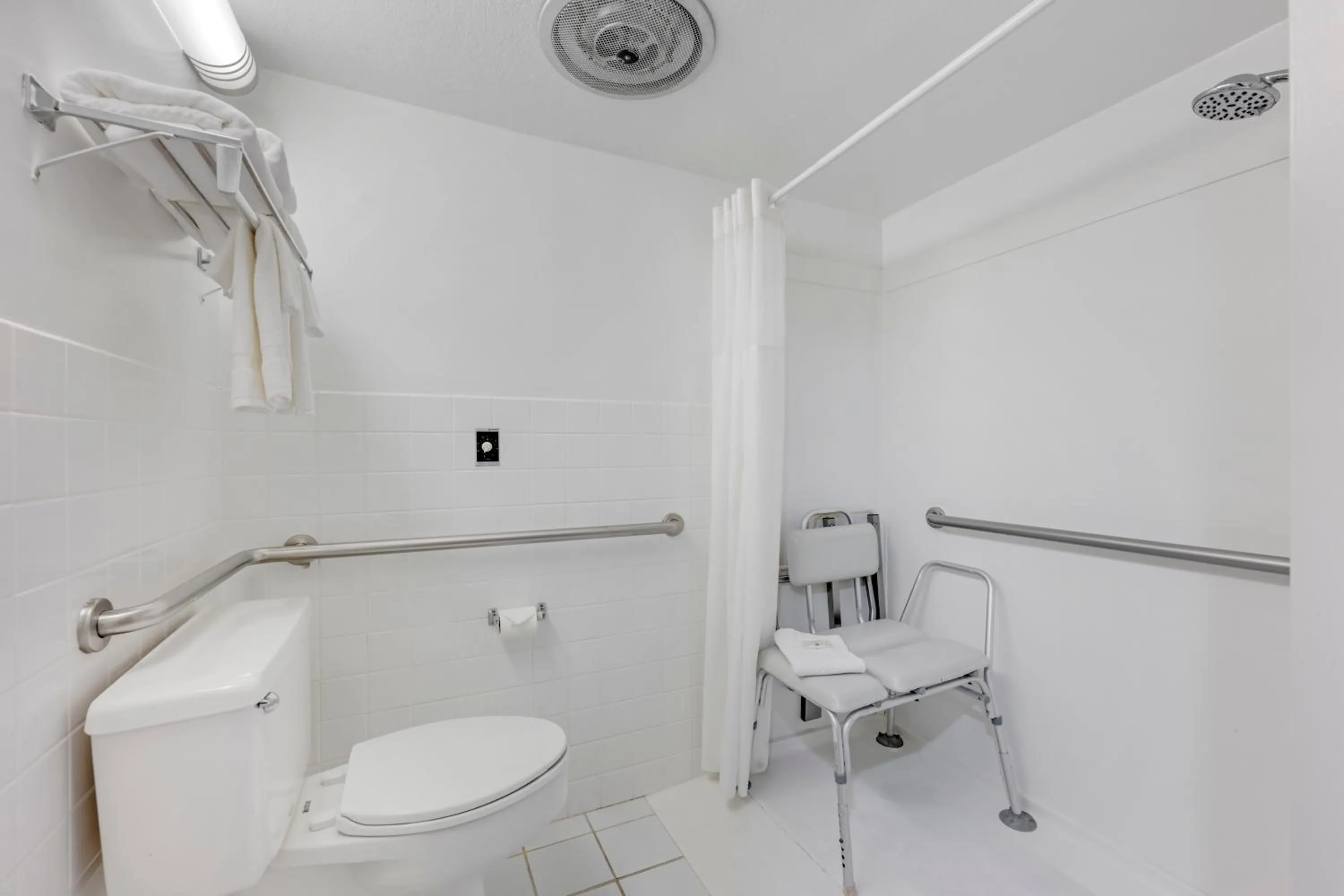 Bathroom in Quality Inn & Suites Lincoln South