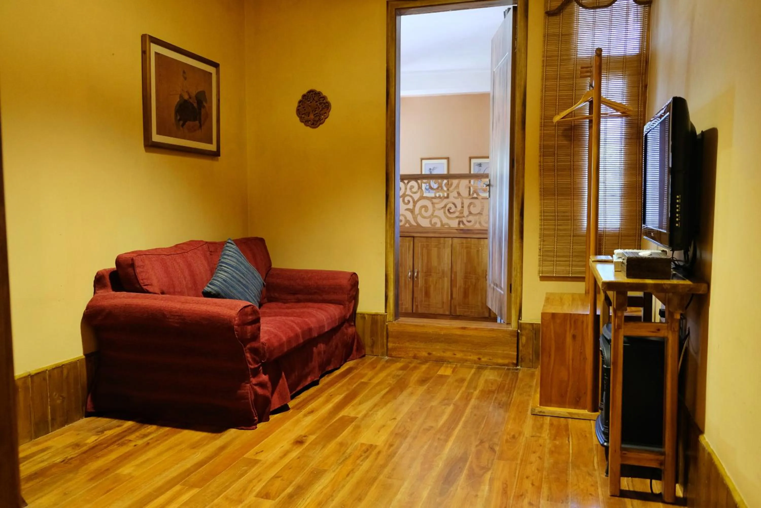 TV and multimedia in Moondance Boutique Resort