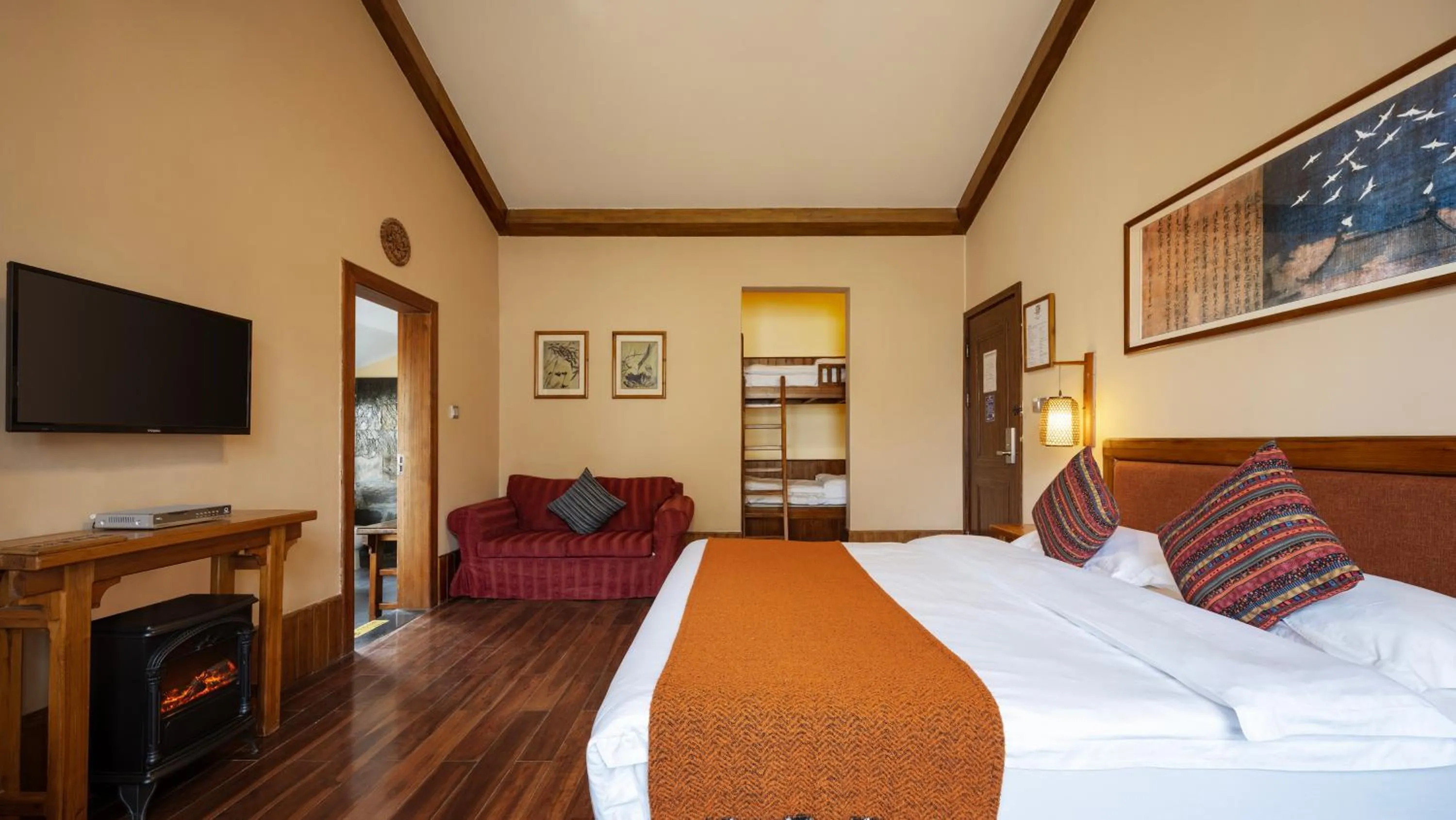 Photo of the whole room, Bed in Moondance Boutique Resort