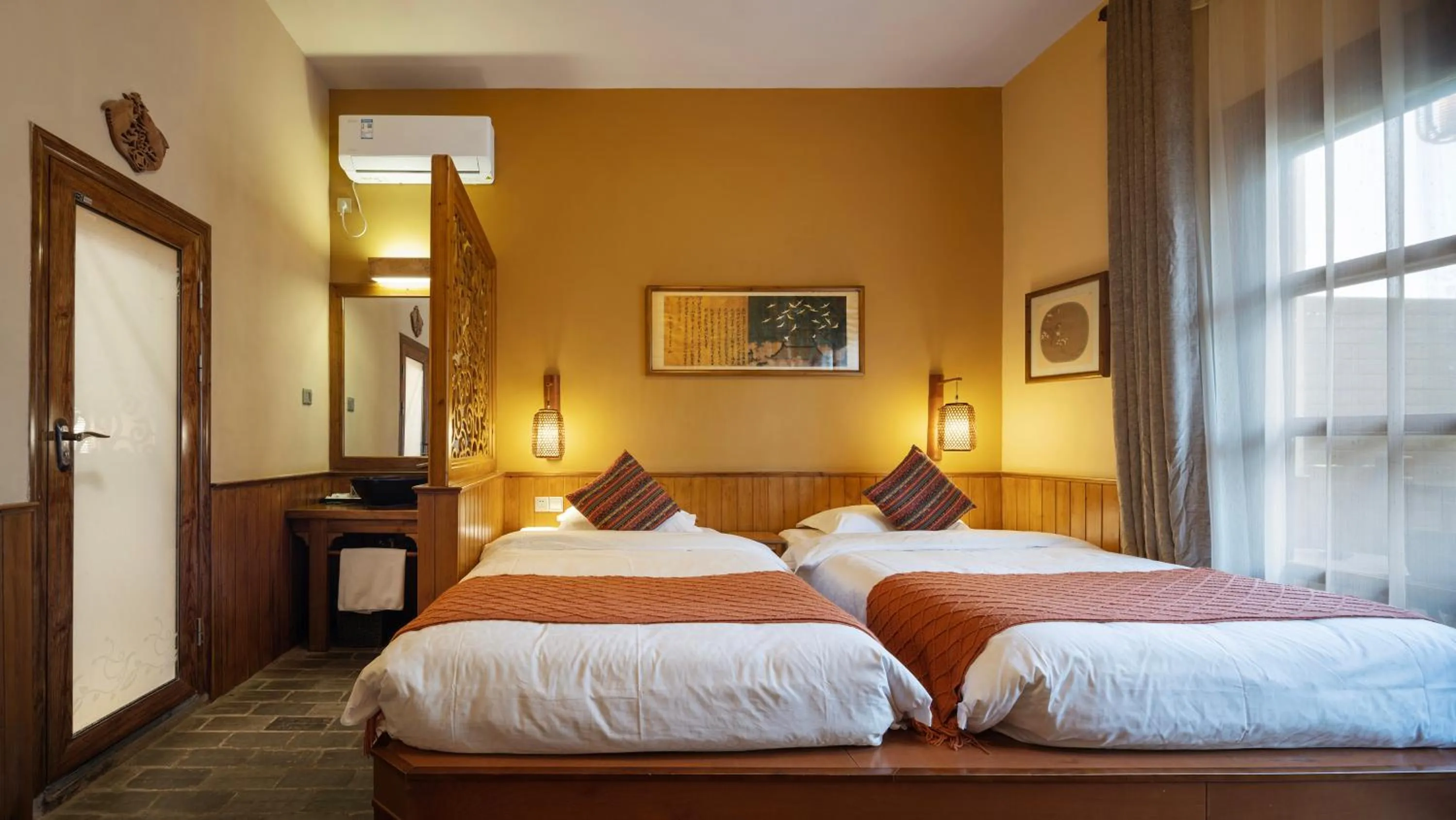 Photo of the whole room, Bed in Moondance Boutique Resort