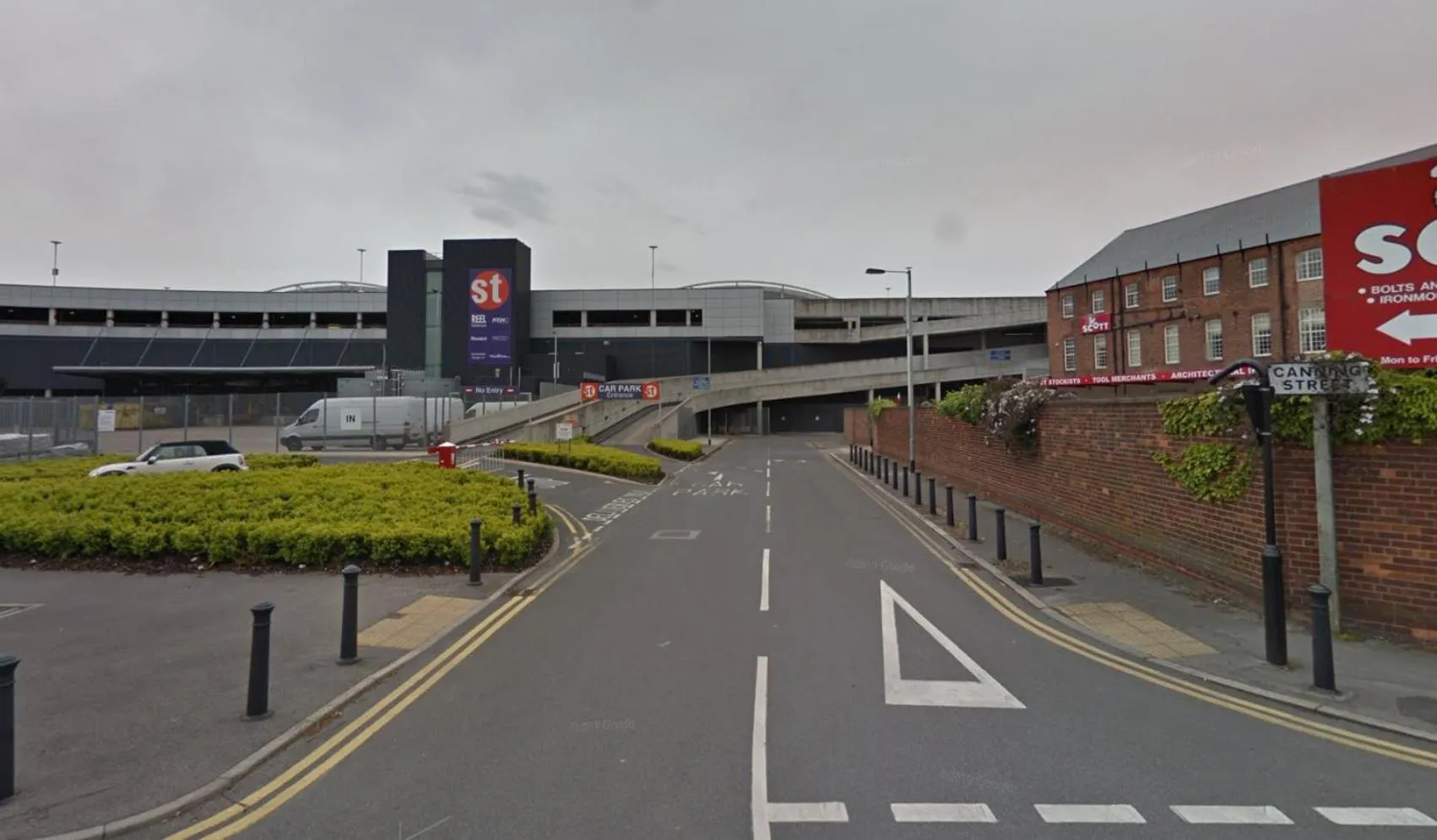 Parking in Holiday Inn Express Hull City Centre by IHG