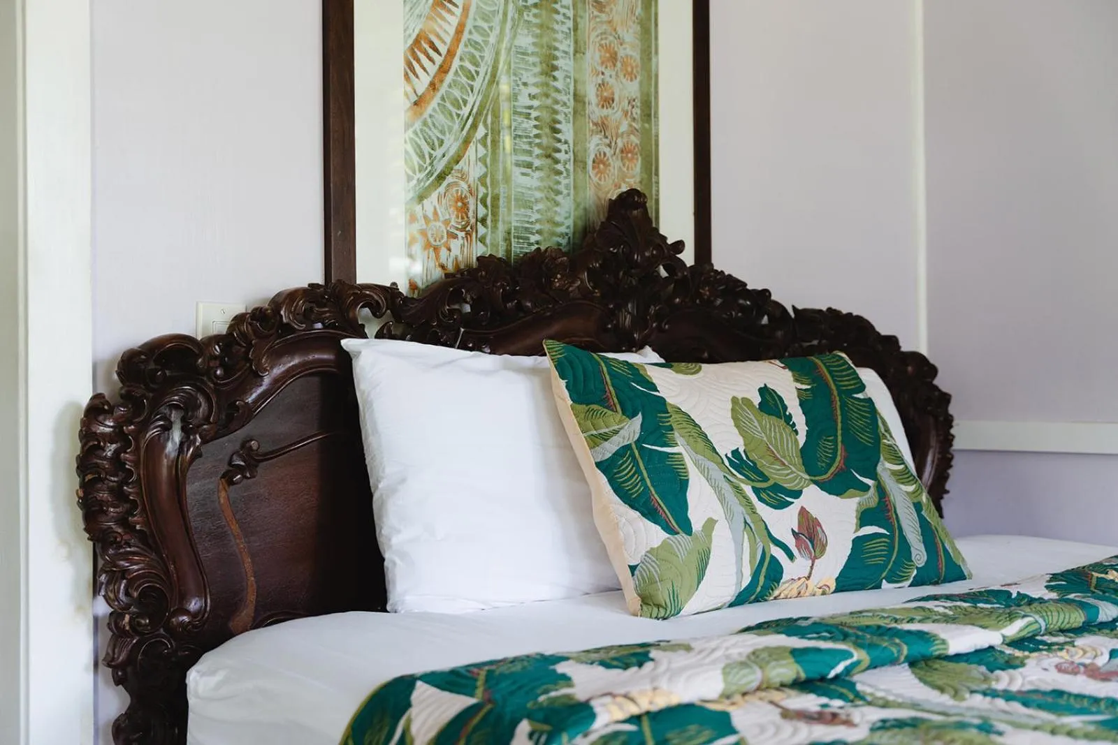 Bed in Hawaiian Sanctuary Eco Retreat Center