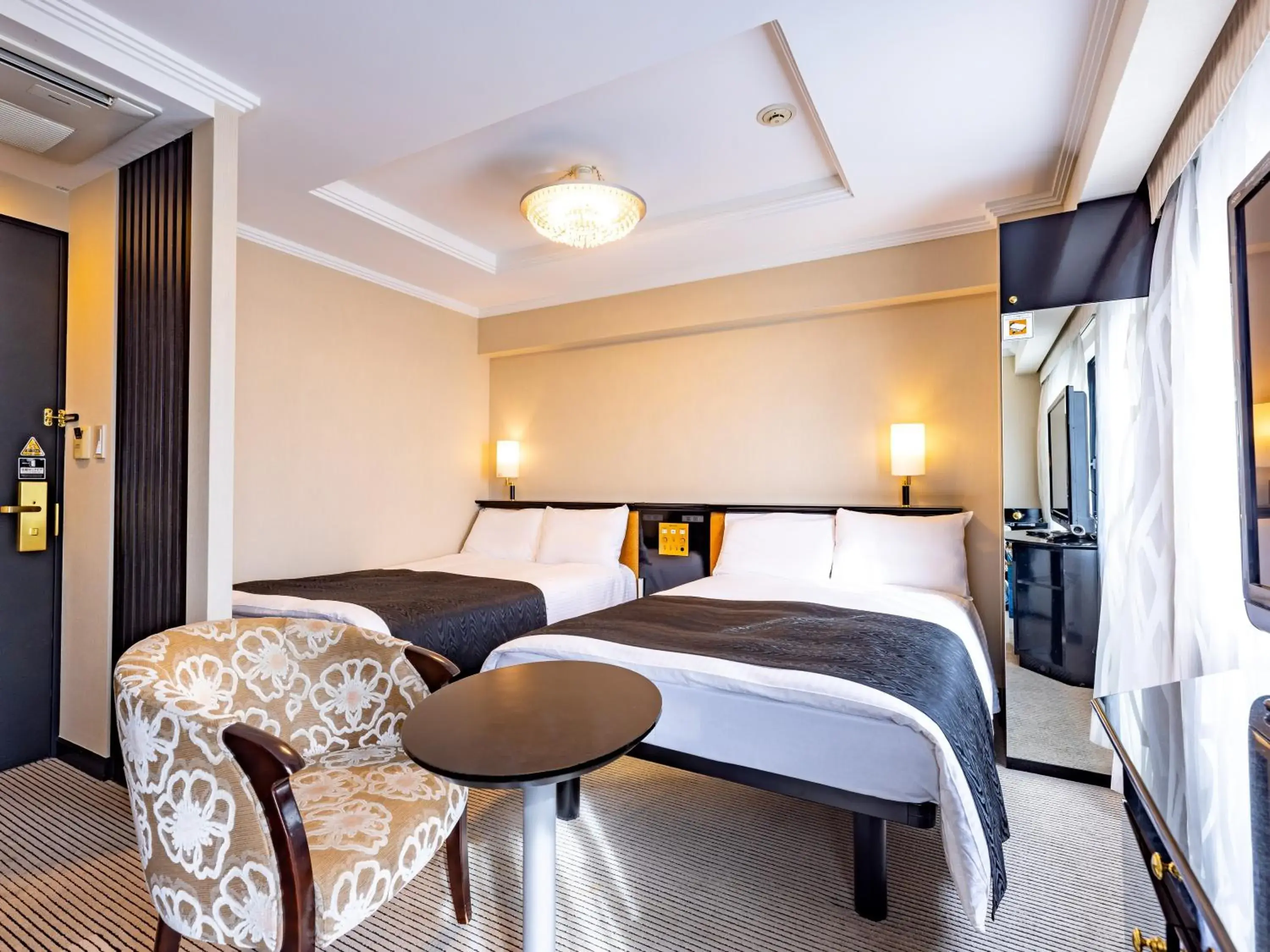 Deluxe Twin Room - Non-Smoking in APA Hotel Hatchobori Ekiminami Deluxe Twin Room - Non-Smoking in APA Hotel Hatchobori Ekiminami