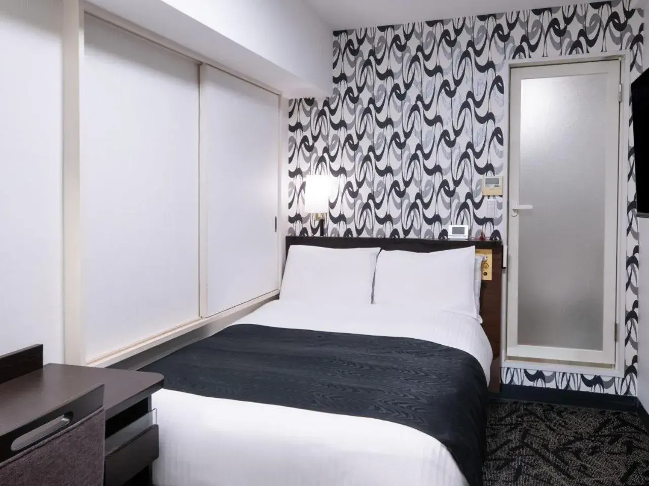 Double Room with Small Double Bed - single occupancy - Non-Smoking in APA Hotel Tsukiji Ekiminami Double Room with Small Double Bed - single occupancy - Non-Smoking in APA Hotel Tsukiji Ekiminami