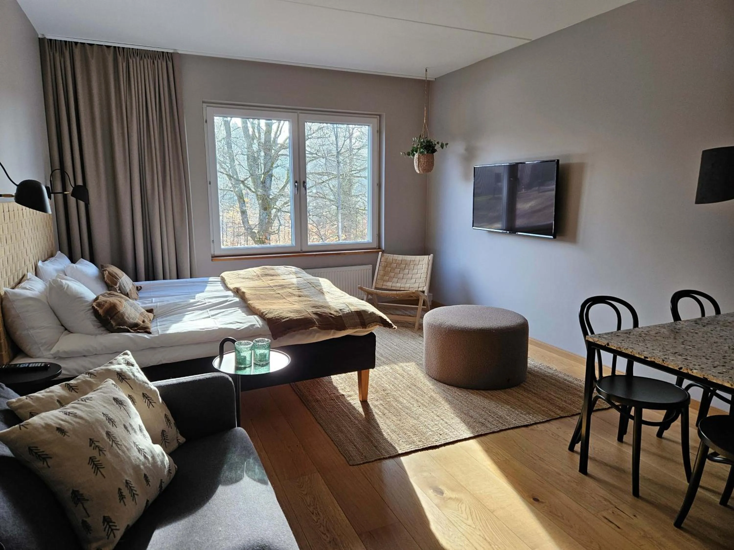 Property building, Bed in Hotell Lassalyckan