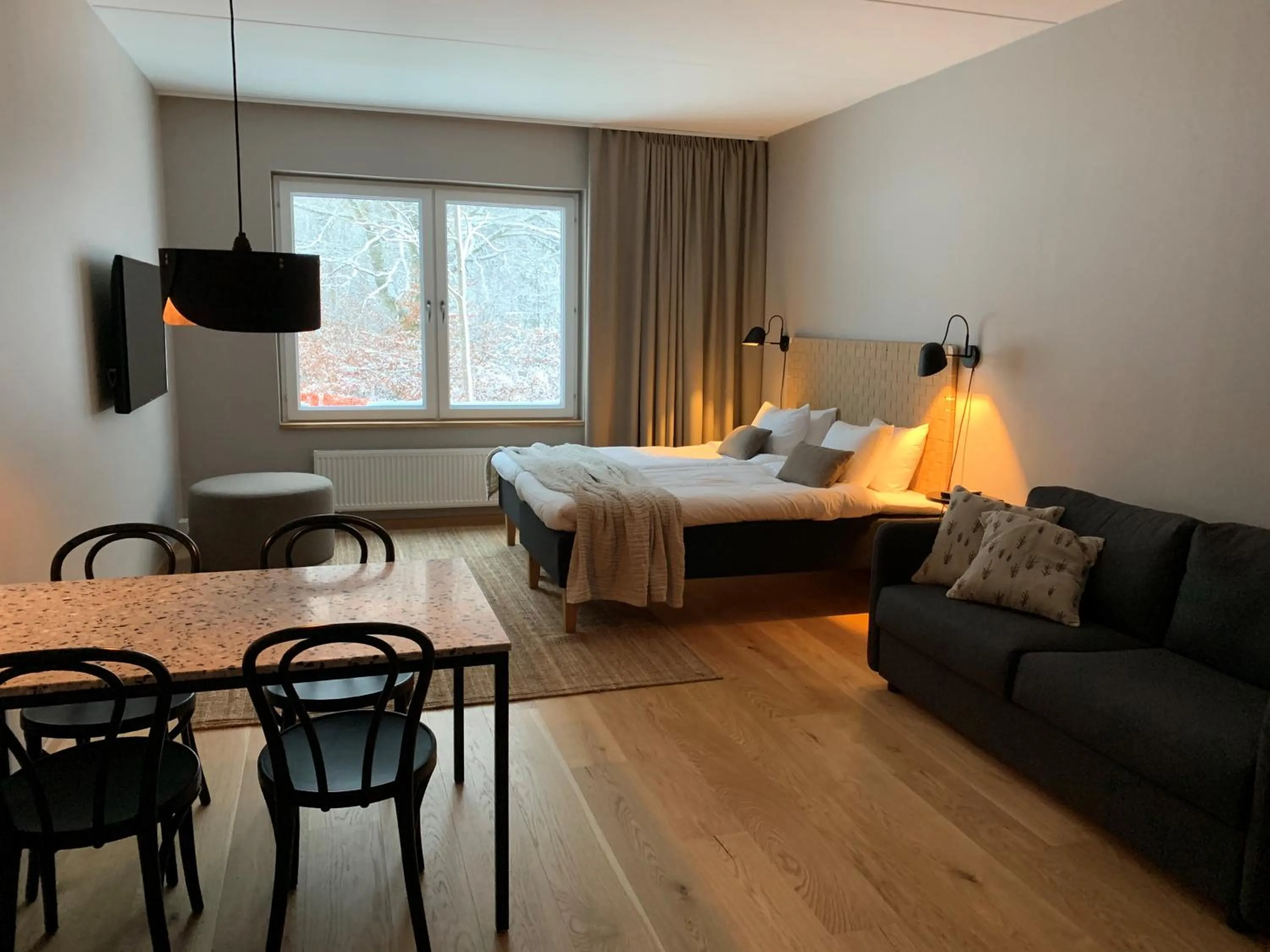 Kitchen or kitchenette, Bed in Hotell Lassalyckan