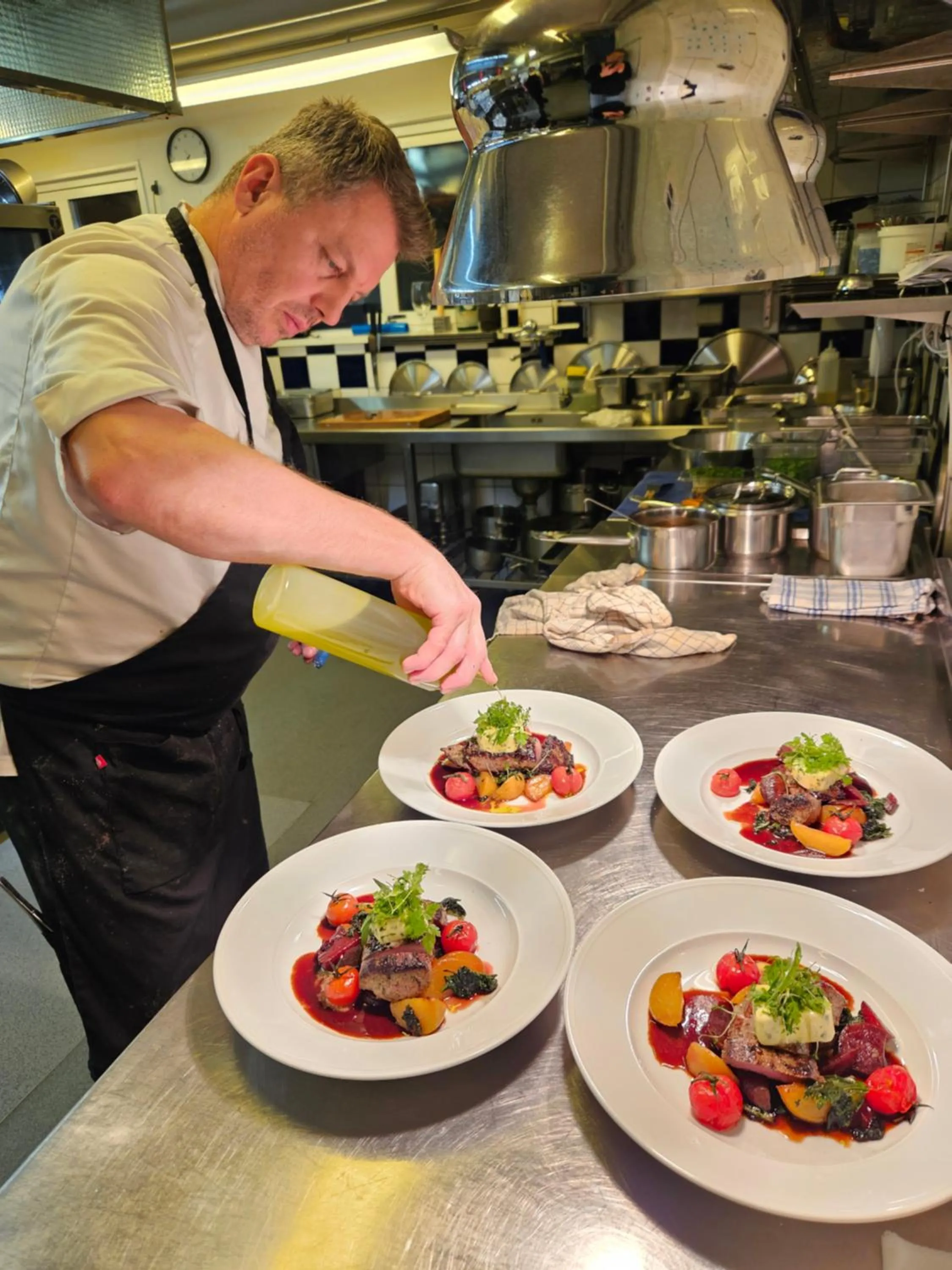 Restaurant/places to eat in Hotell Lassalyckan