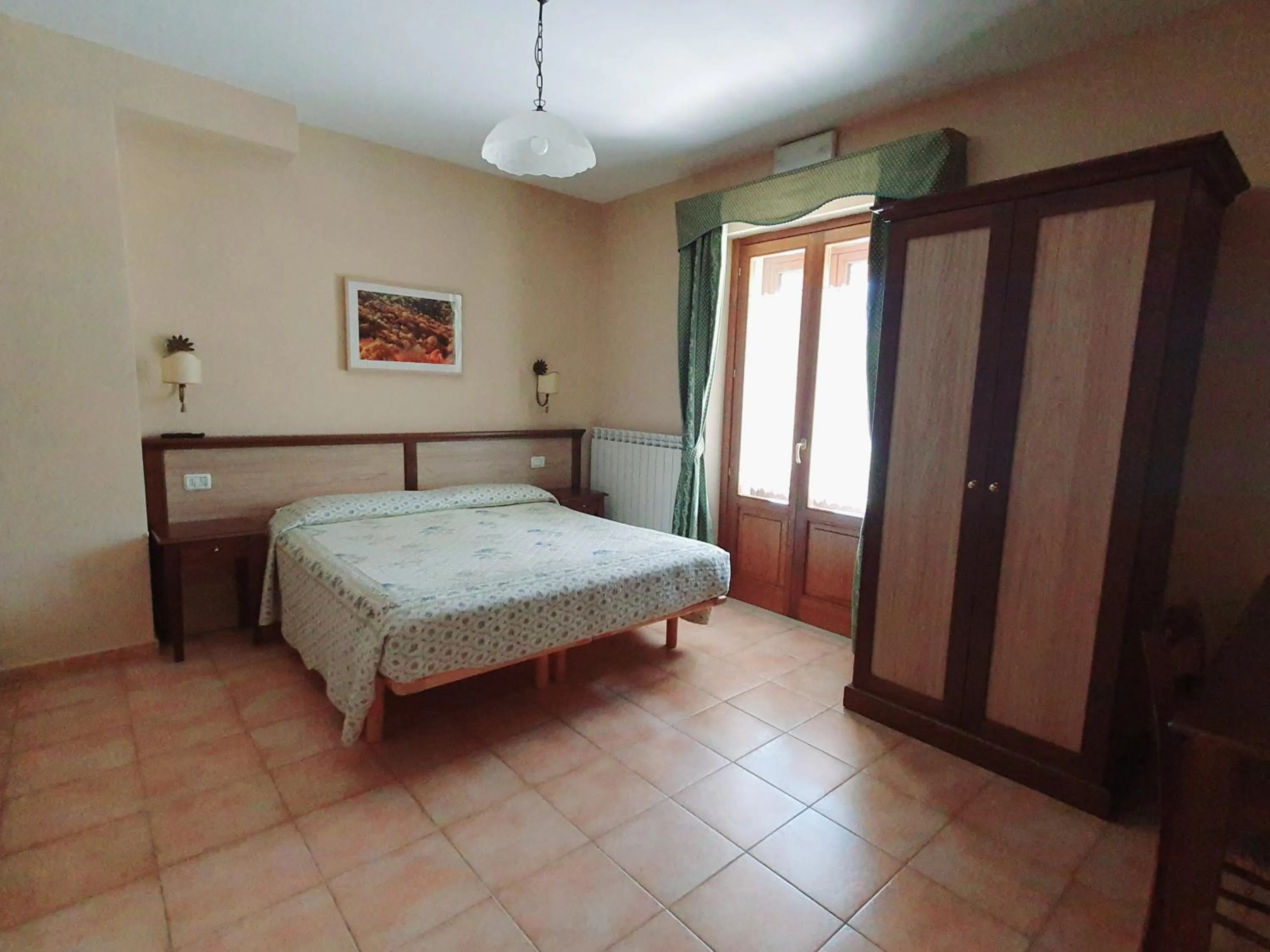 Bed in Albergo del Sangro
