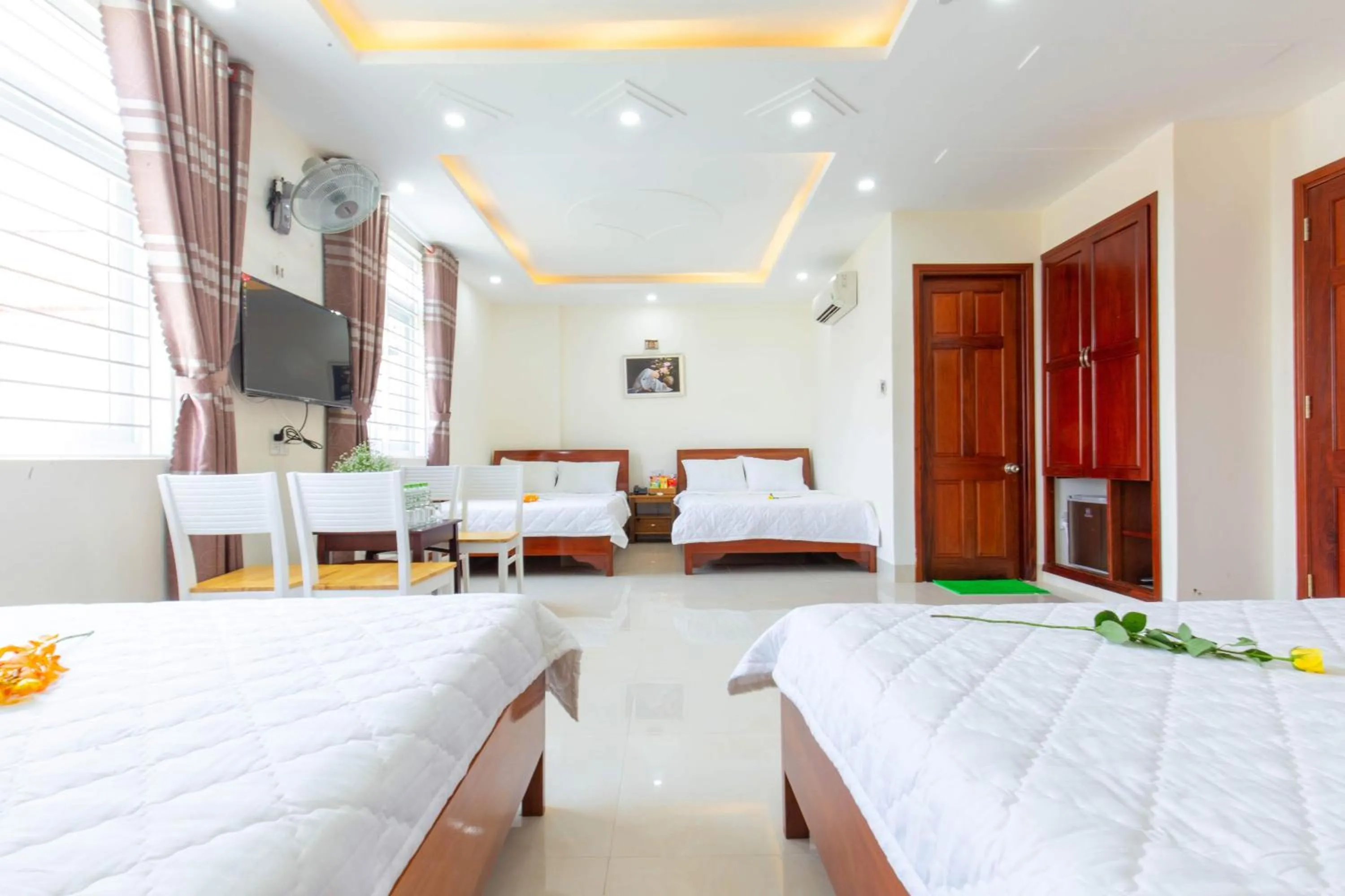 Photo of the whole room, Bed in Biển Ngọc Hotel