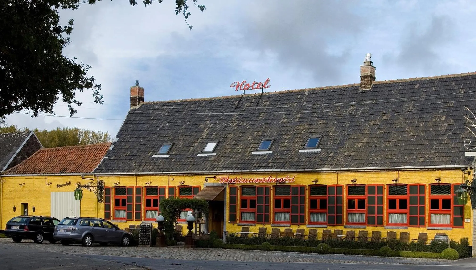 Property building in Country Lodge Hotel Moriaanshoofd