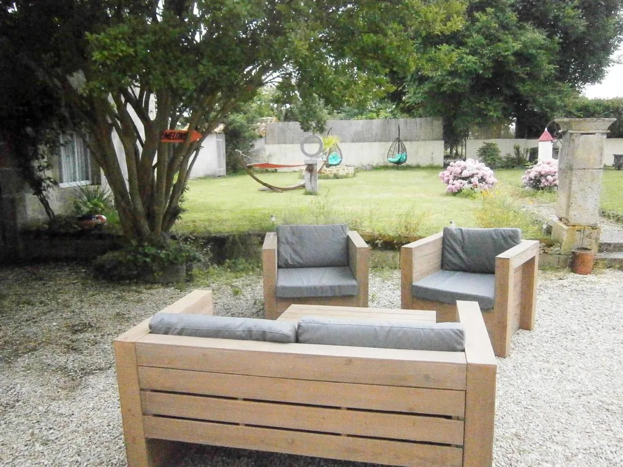 Garden in Le Charhido