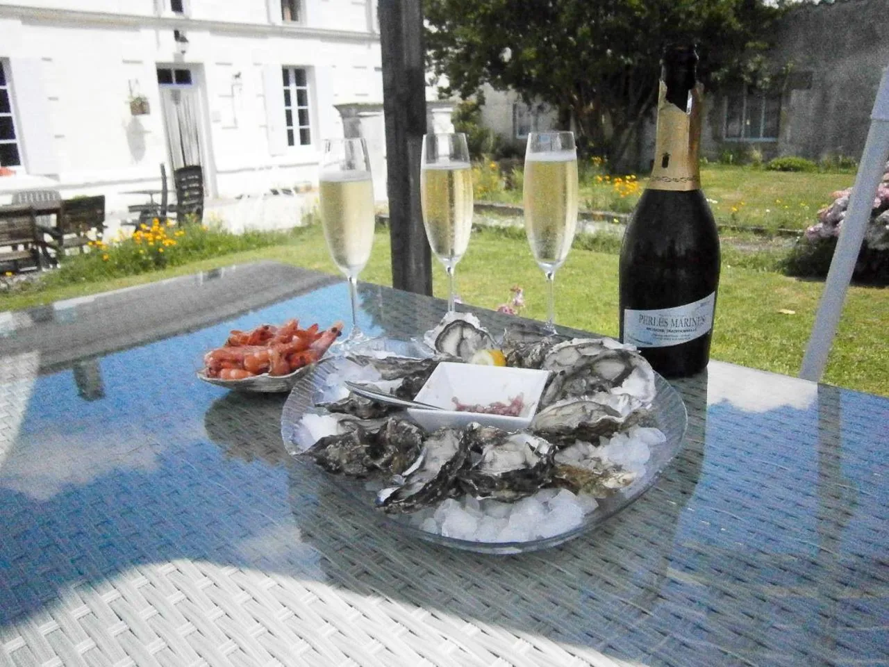 Food and drinks in Le Charhido