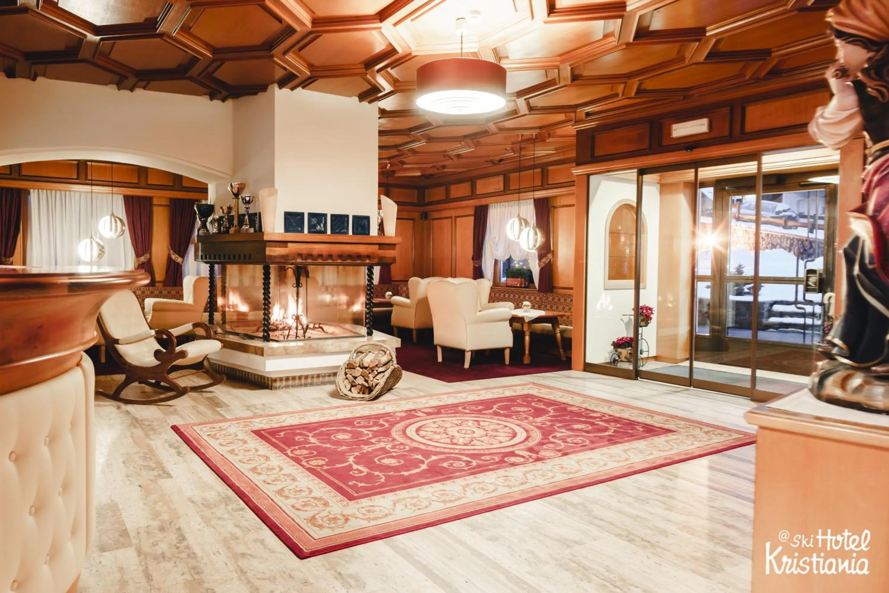 Library in Kristiania Small Dolomites Hotel