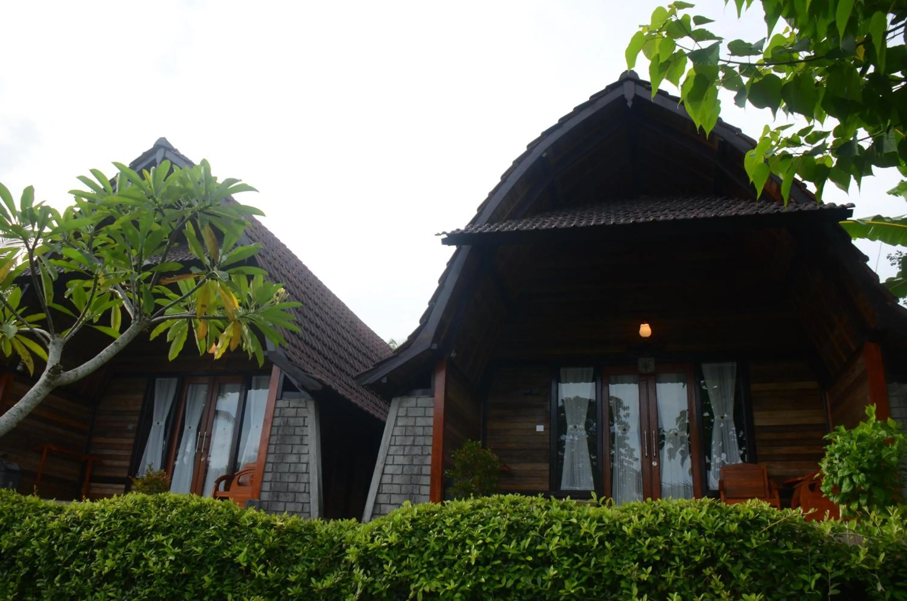 Mamaras Guest House