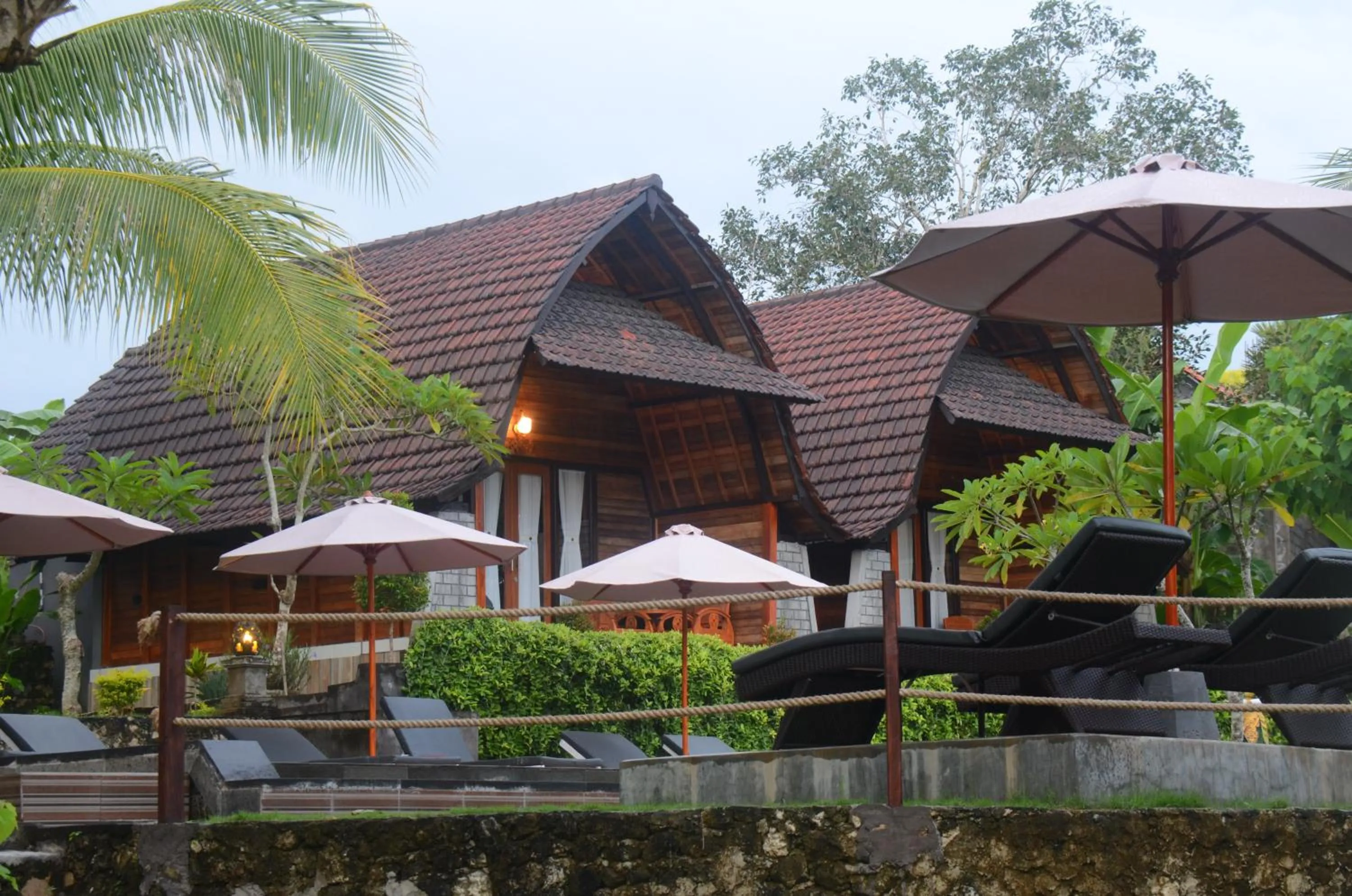 Mamaras Guest House