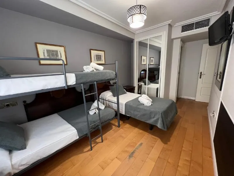 Bedroom, Bed in Hospedium Plaza Mayor Salamanca