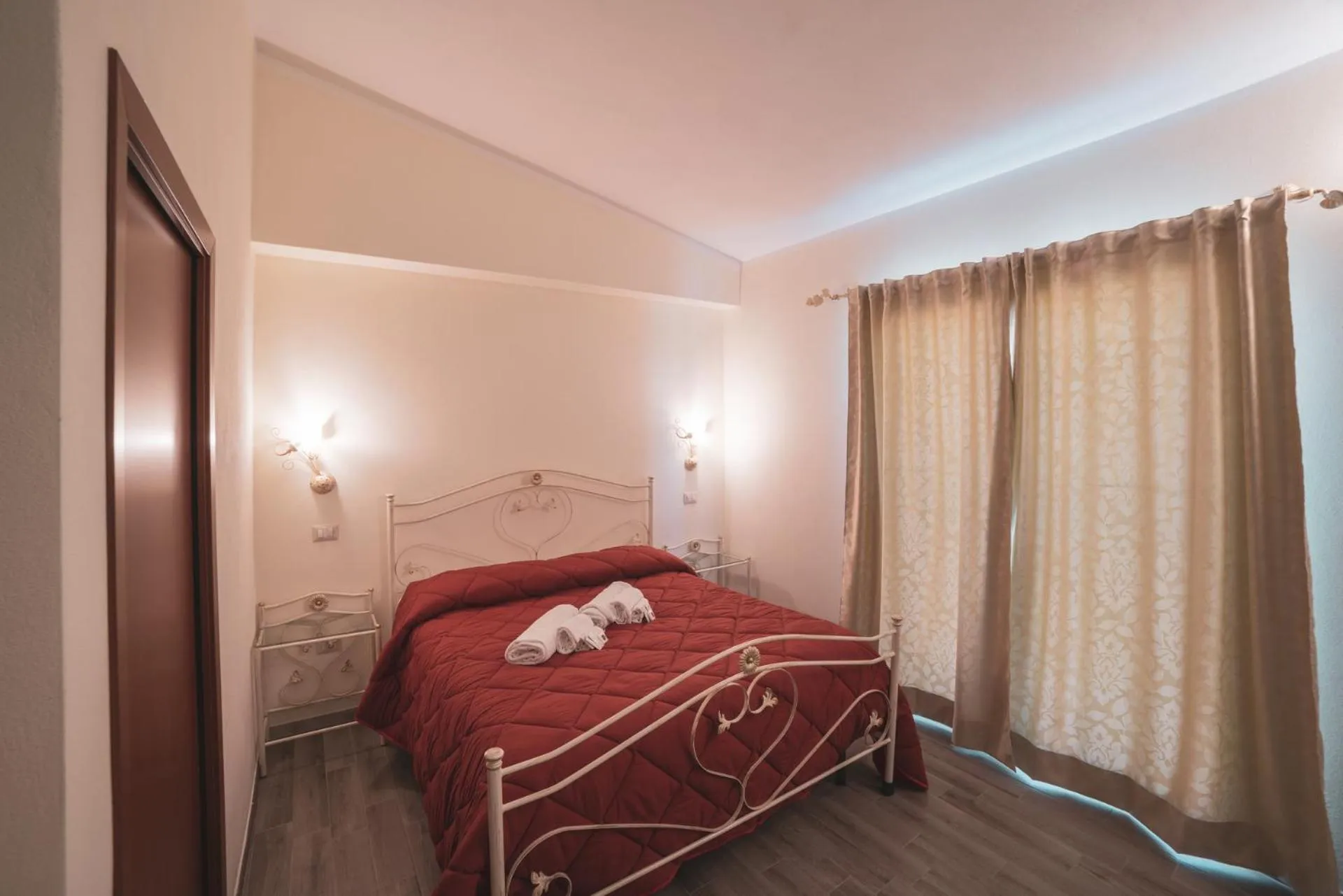 Bed in Villa Alberta Hotel