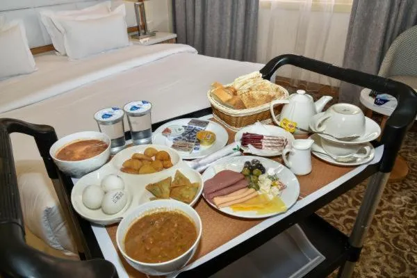 Buffet breakfast in Golden Dune Hotel Turaif