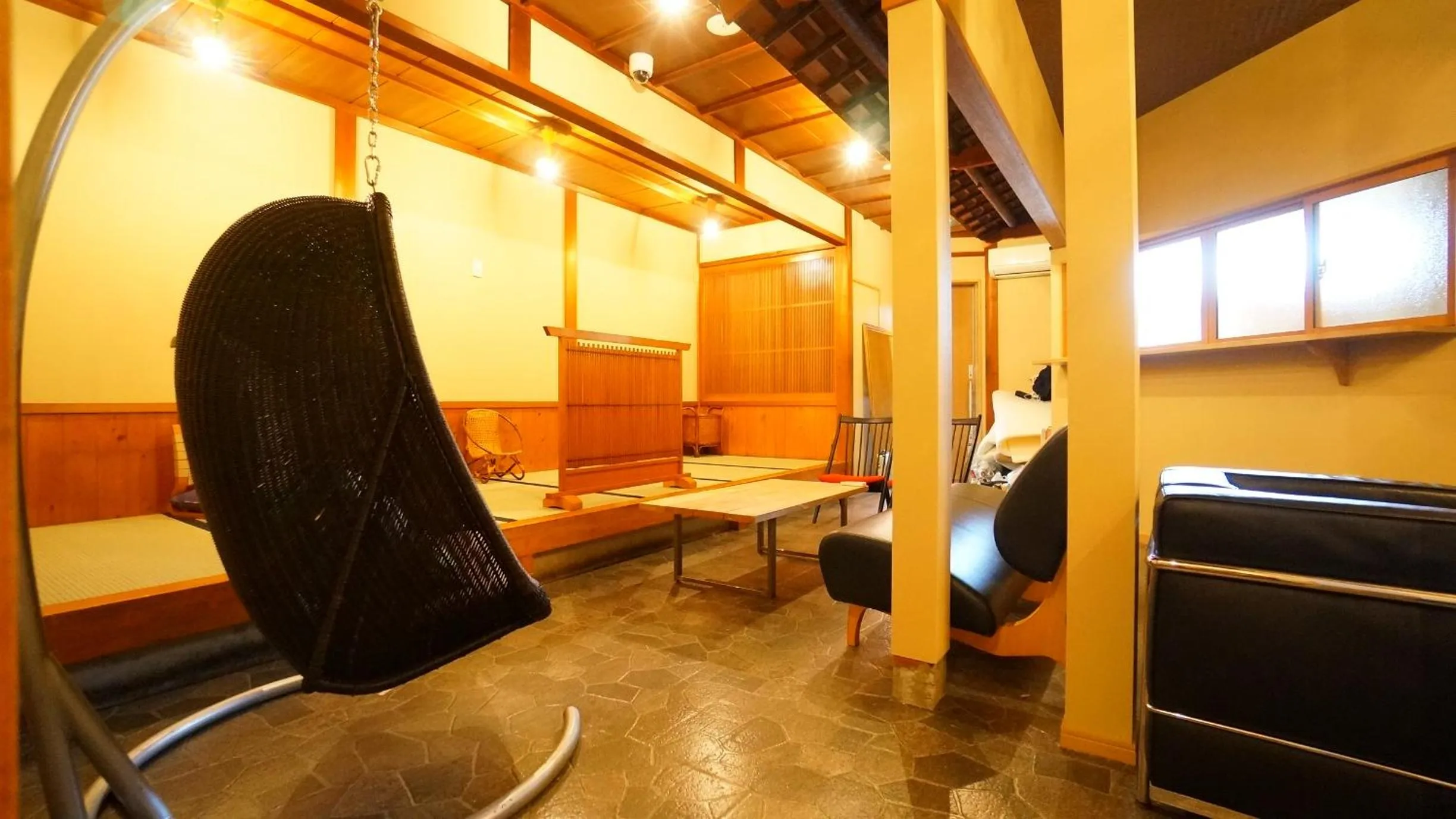 Communal lounge/ TV room in BEYOND HOTEL Takayama 1st