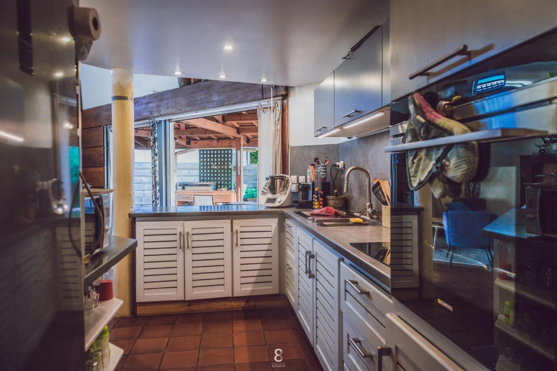 Communal kitchen in Villa d’ô