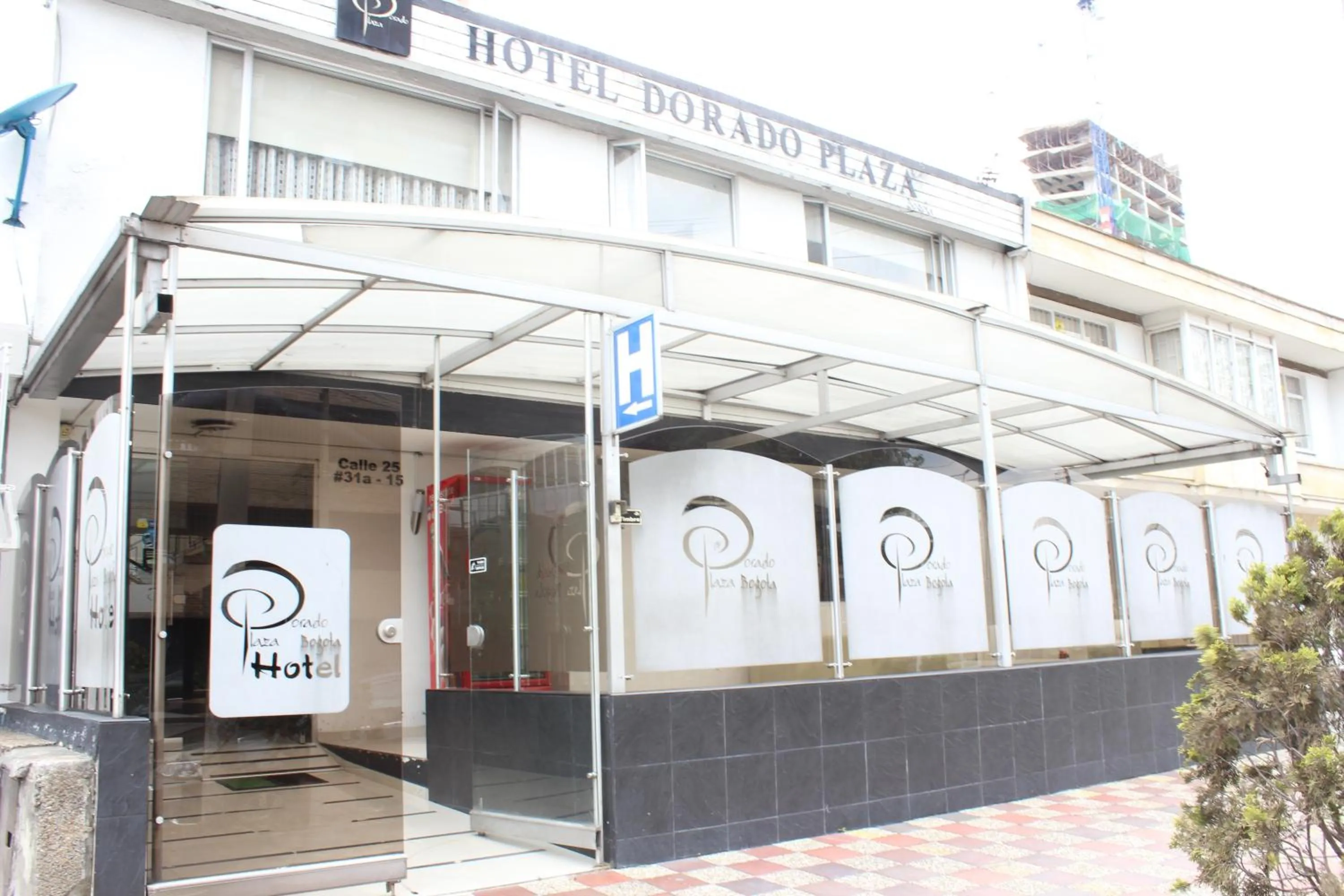 Property building in Hotel Dorado Plaza Bogota