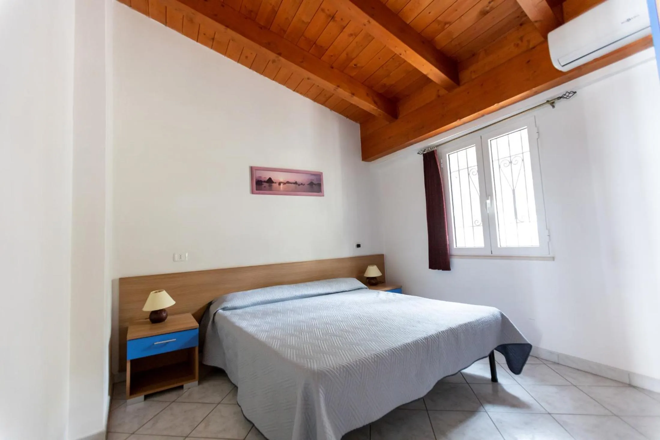 Bed in RESIDENCE EMARINE con SERVIZIO SPIAGGIA INCLUSO