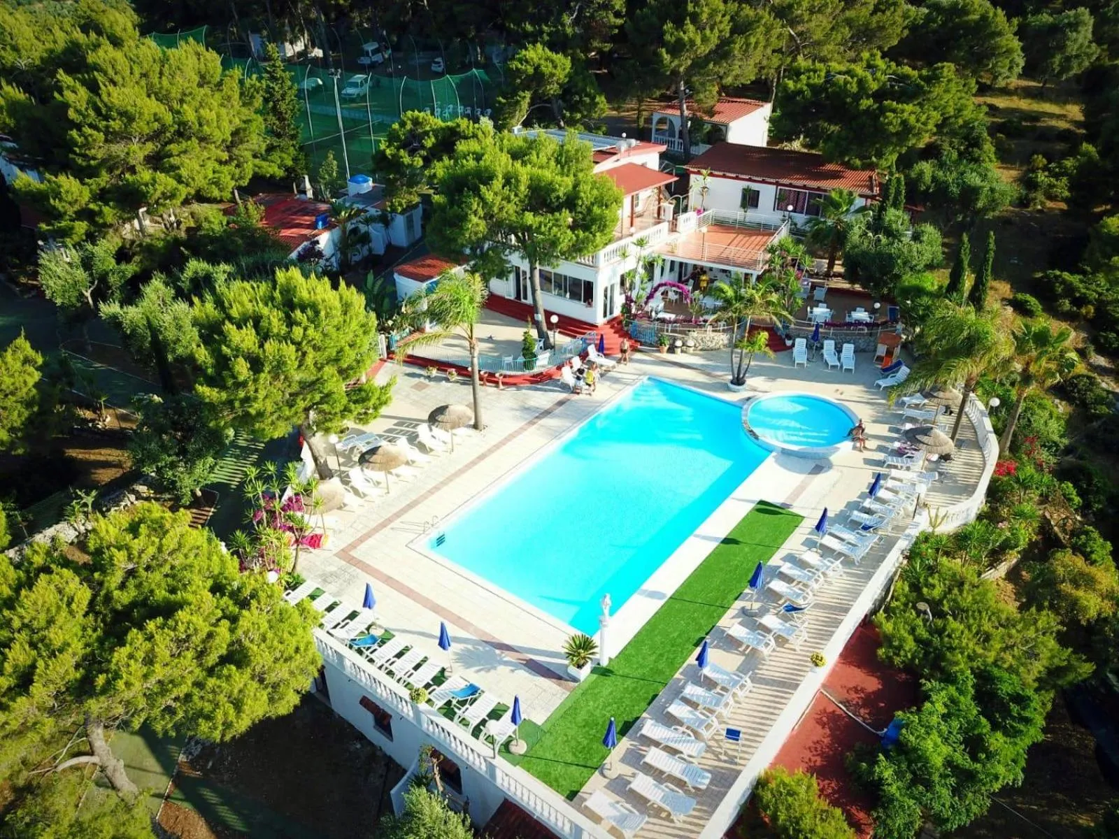 RESIDENCE EMARINE con SERVIZIO SPIAGGIA INCLUSO